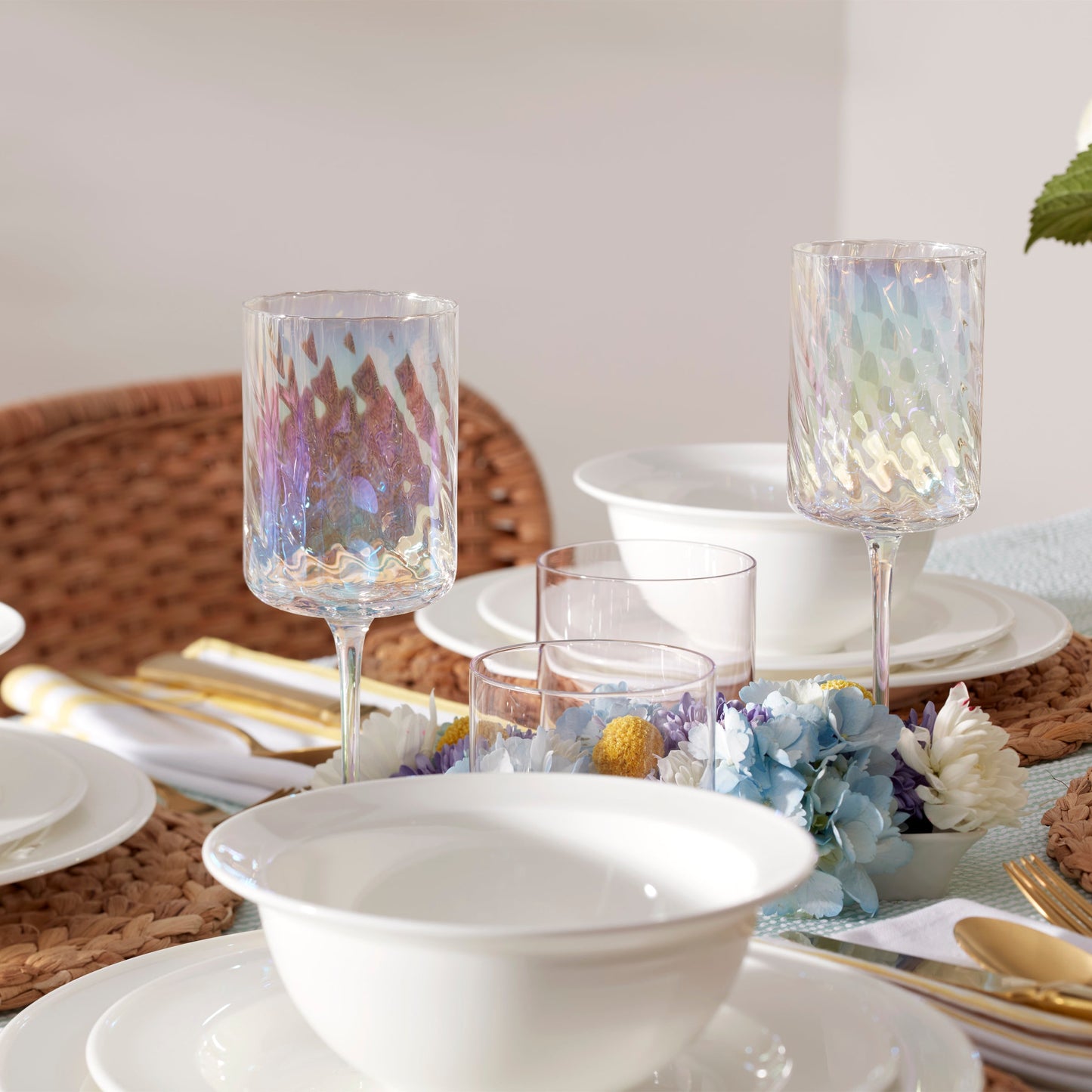 Studio 1414 Rimmed 16-Piece Dinnerware Set