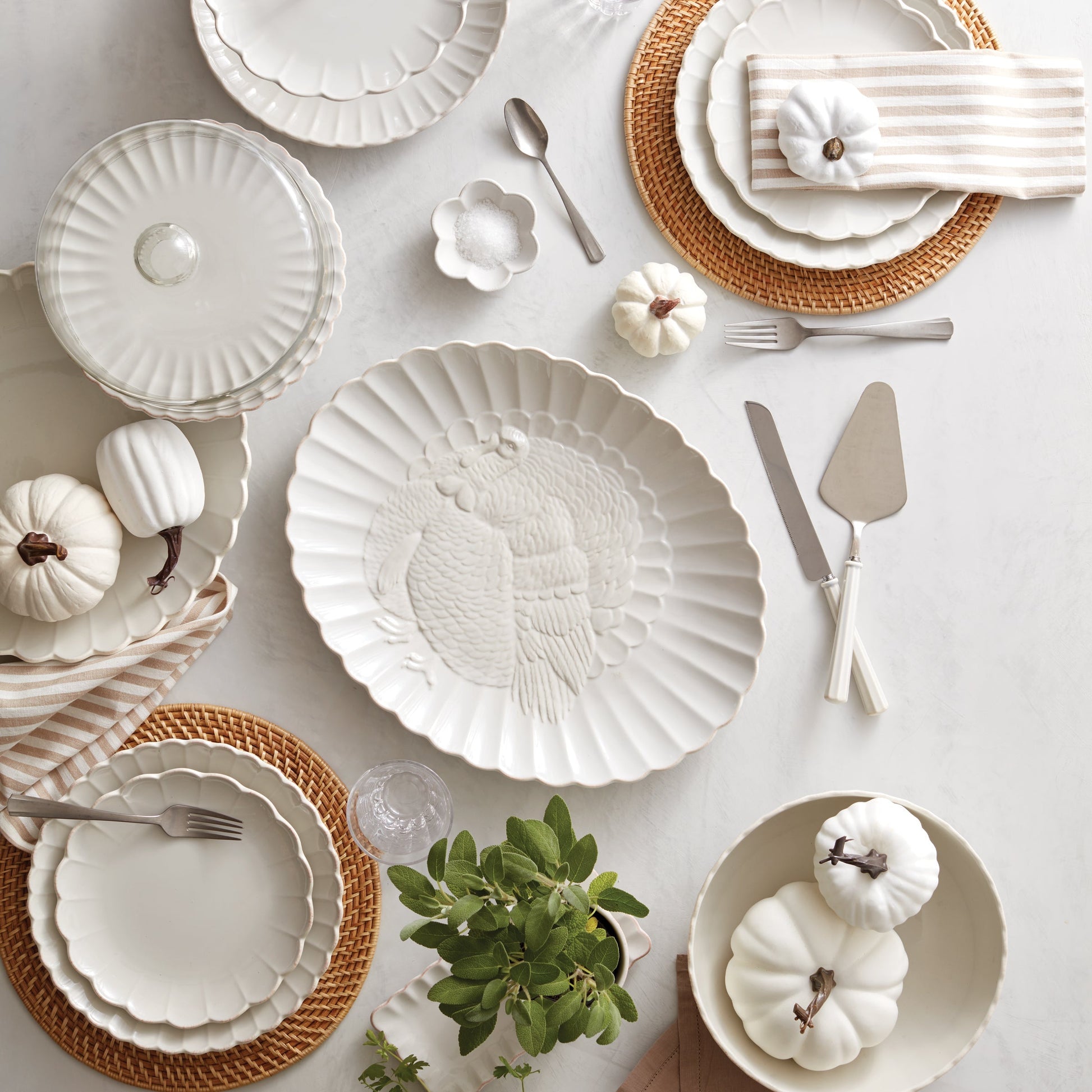 French Perle Scallop 2-Piece Dessert Set