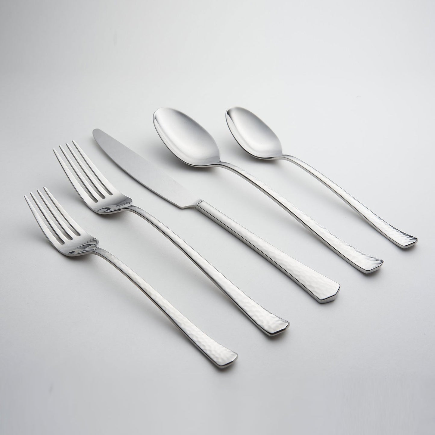 Reagan Hammered 20-Piece Flatware Set