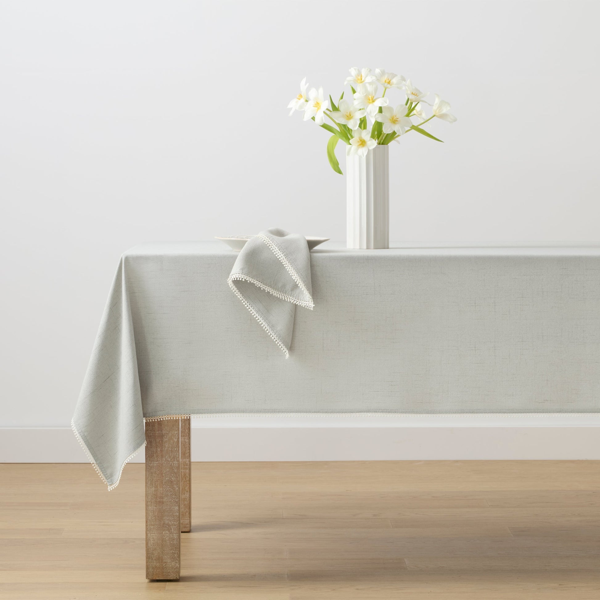 French Perle Dove Grey 60x84 Tablecloth