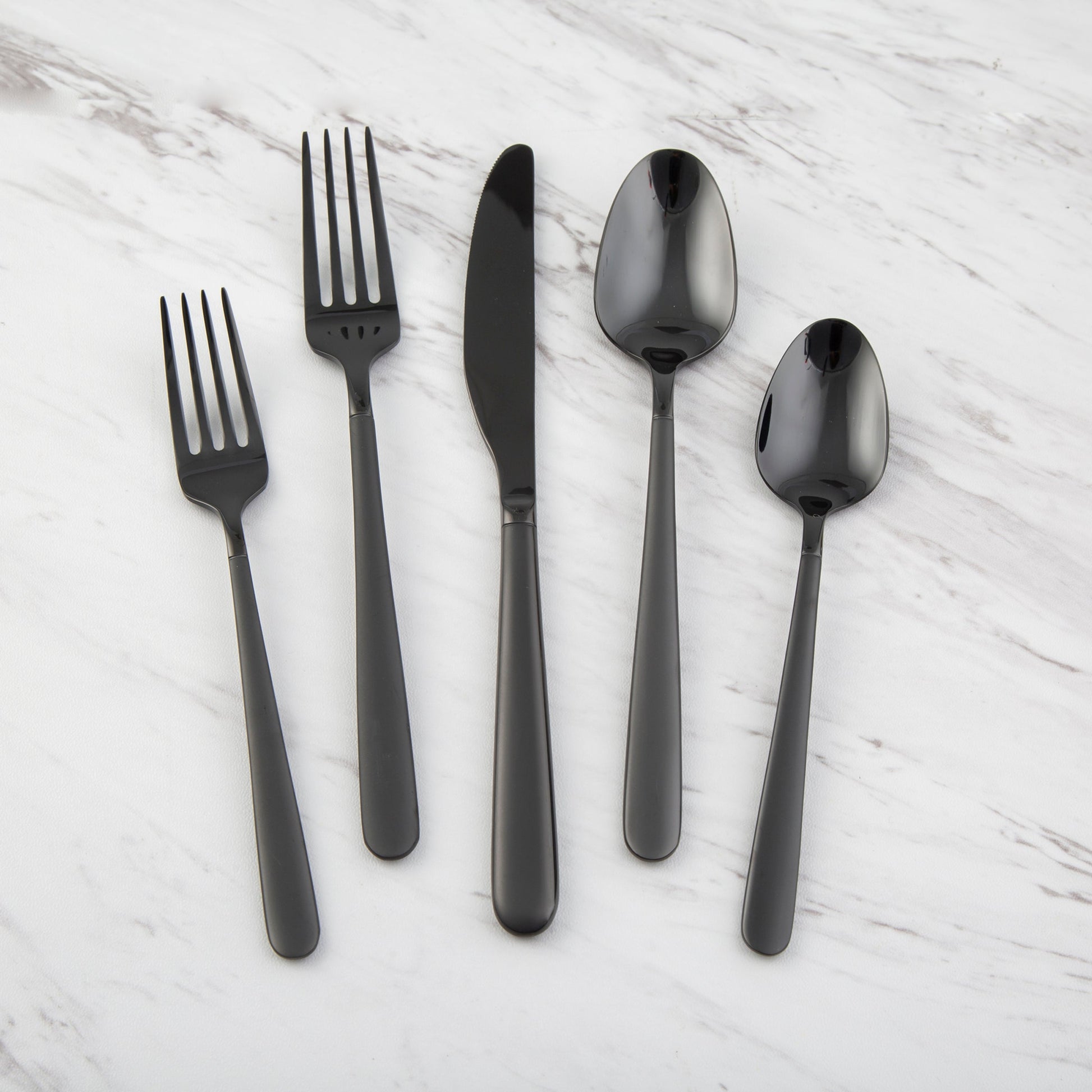 Quinn Black Sand Mirror 20-Piece Flatware Set