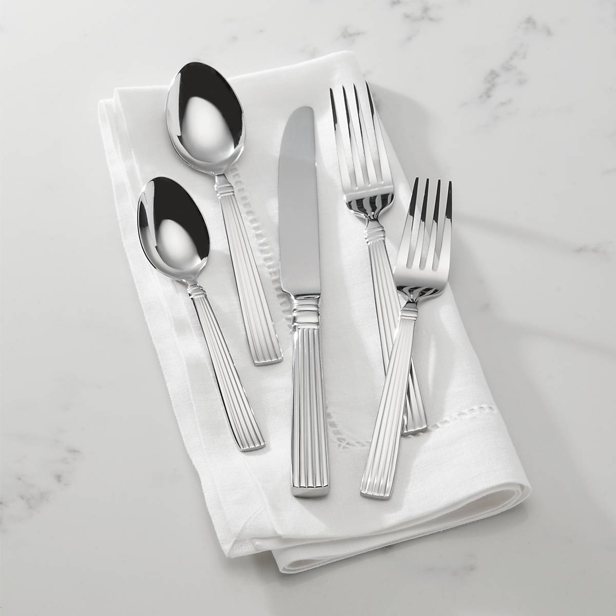Crescendo II 65-Piece Flatware Set
