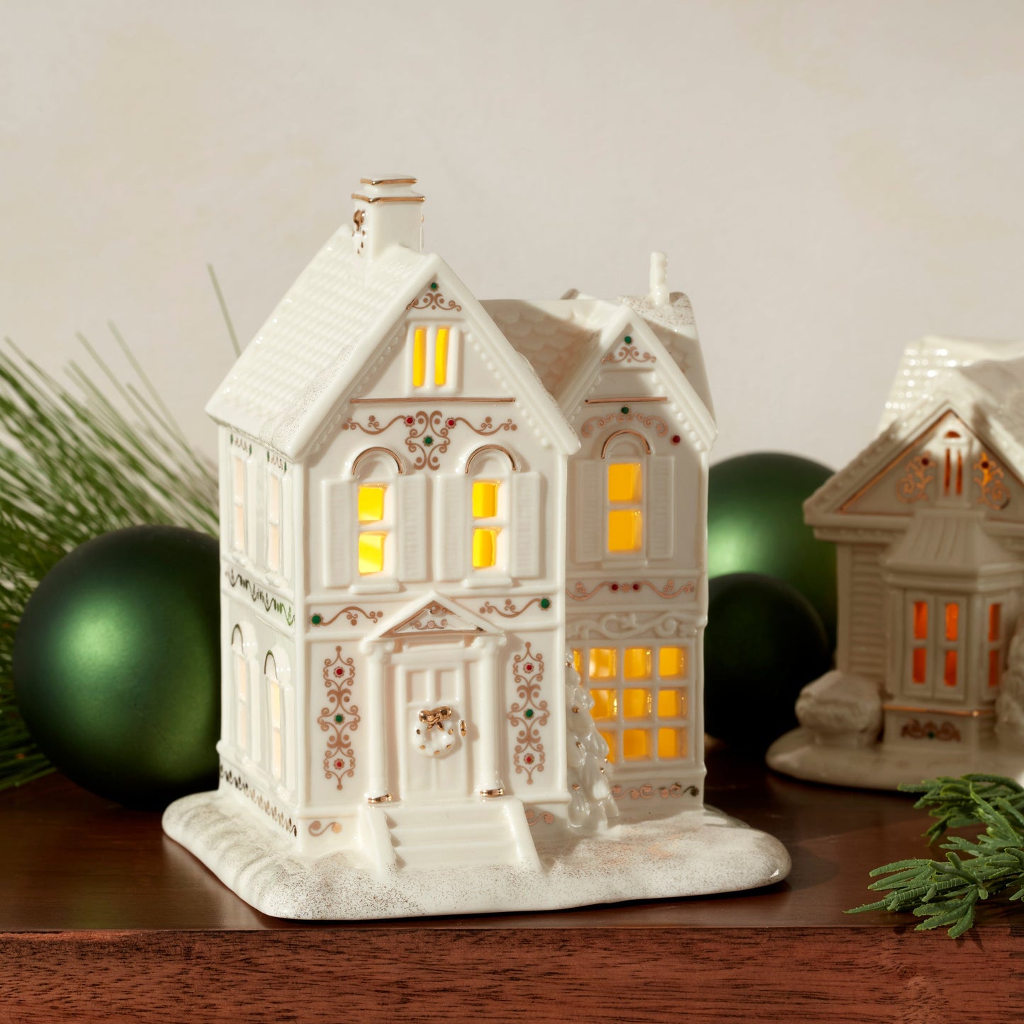 Mistletoe Park Victorian House Lit Figurine