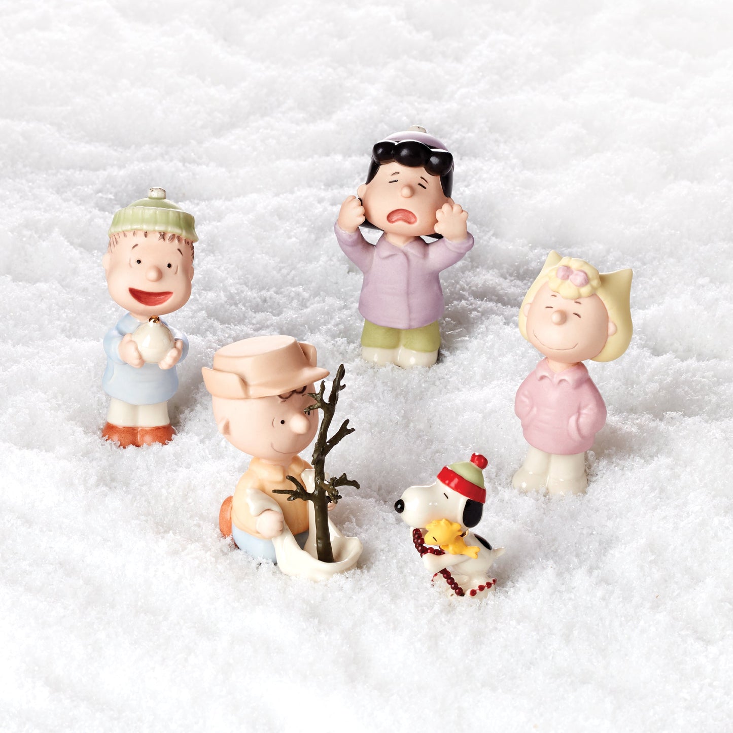 Peanuts "A Charlie Brown Christmas" 5-Piece Figurine Set