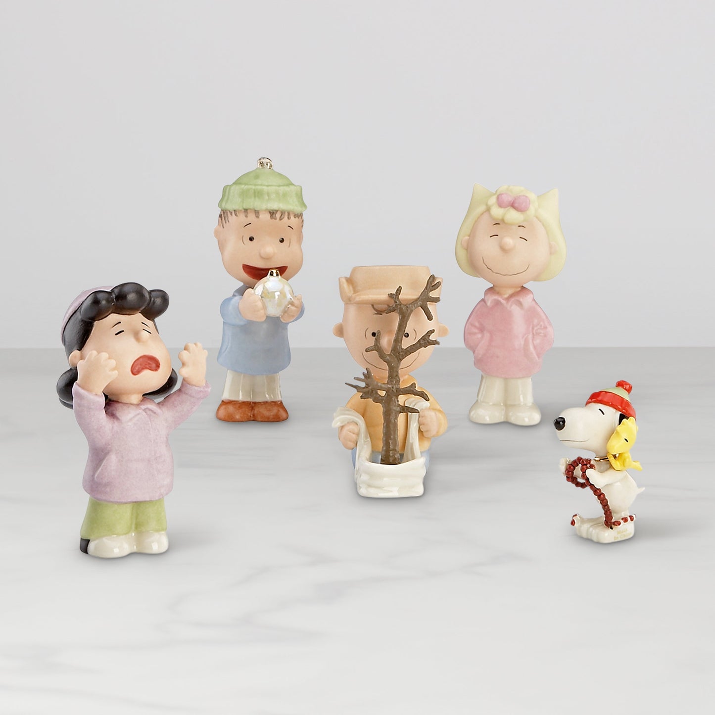 Peanuts "A Charlie Brown Christmas" 5-Piece Figurine Set
