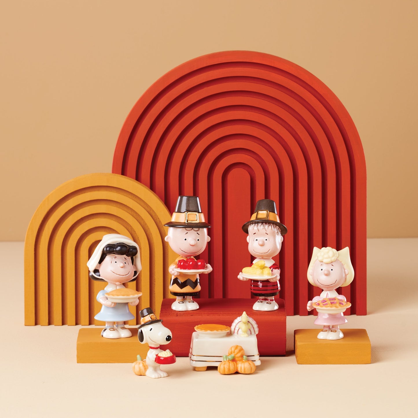 Peanuts Thanksgiving 6-Piece Figurine Set