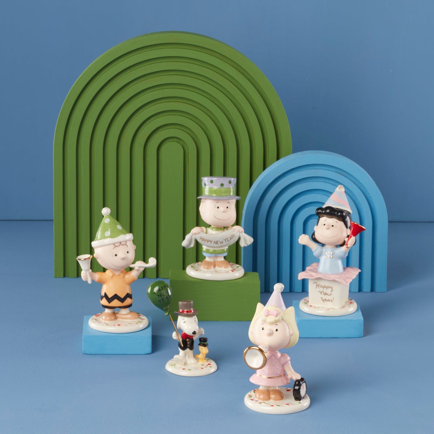 Happy New Year Charlie Brown 5-Piece Figurine Set
