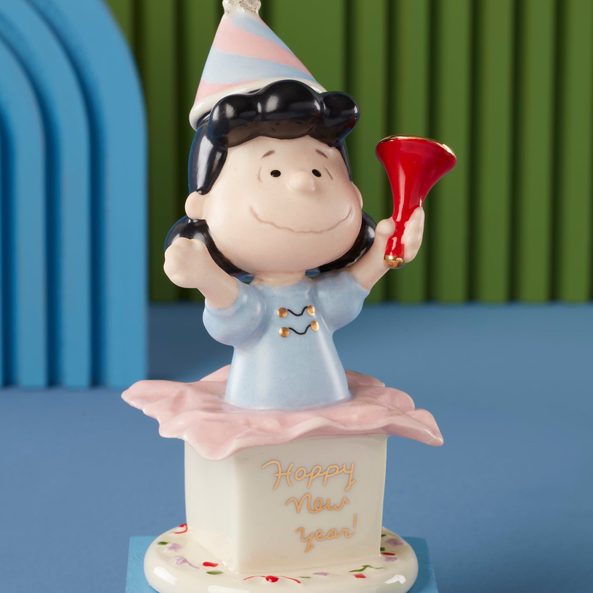 Happy New Year Charlie Brown 5-Piece Figurine Set