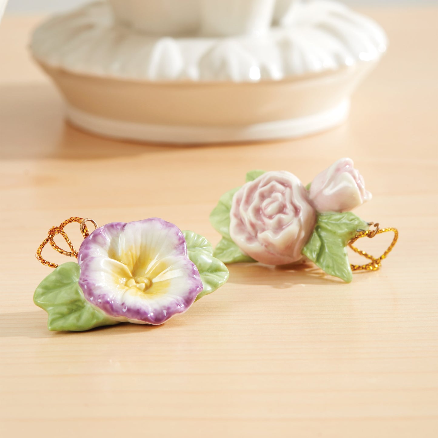 Celebrate Flowers 10-Piece Mini Ornament Set