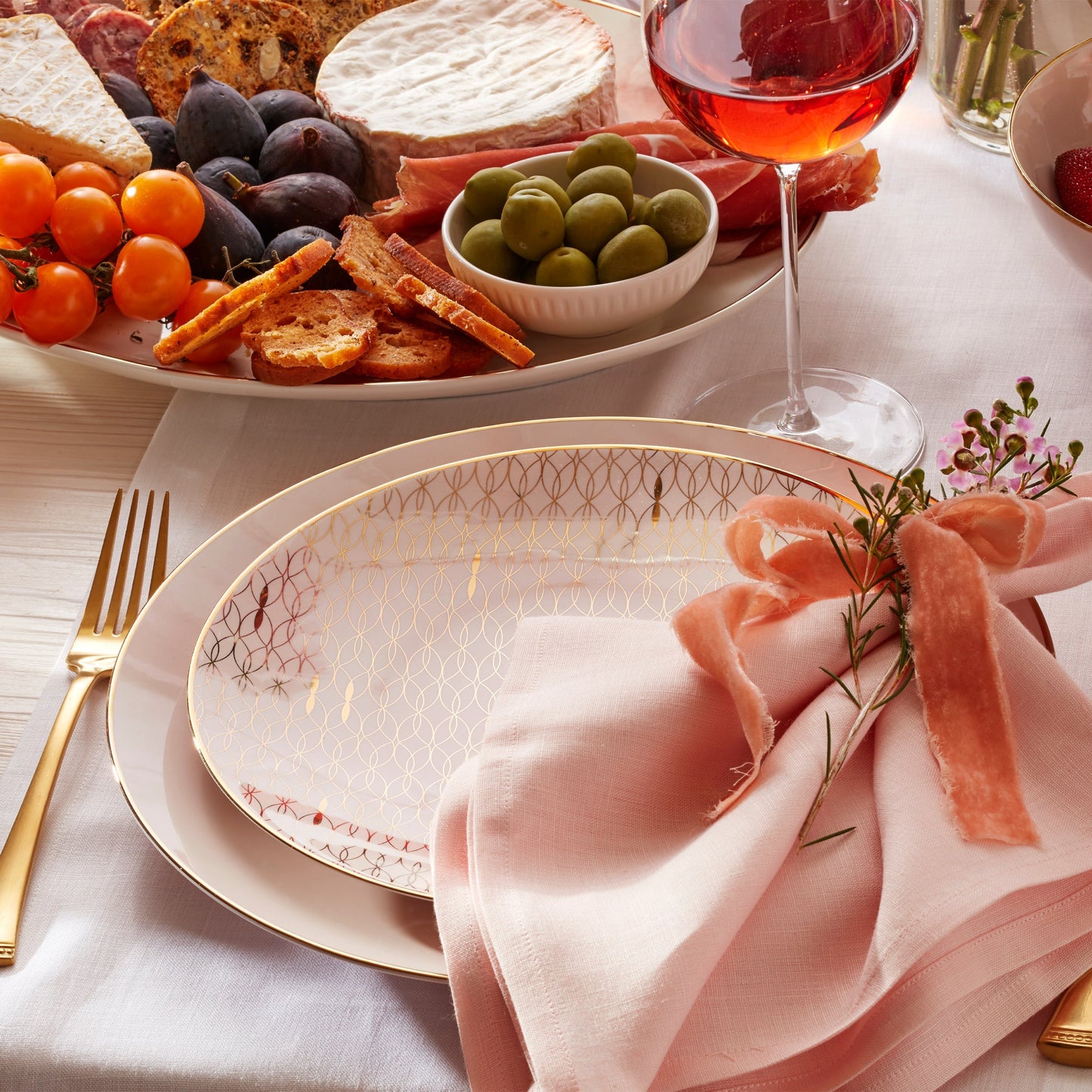 Trianna Blush 12-Piece Dinnerware Set
