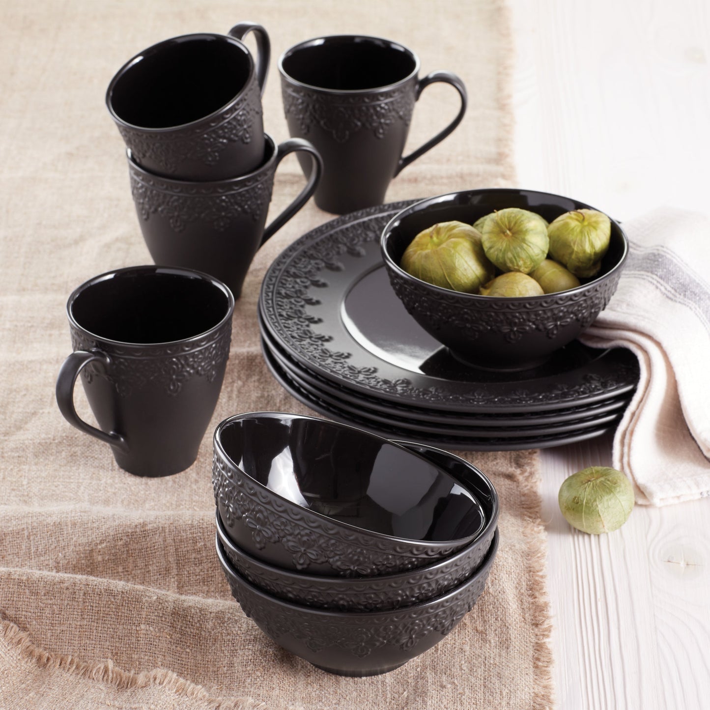 Chelse Muse Fleur Black All-Purpose Bowls, Set of 4