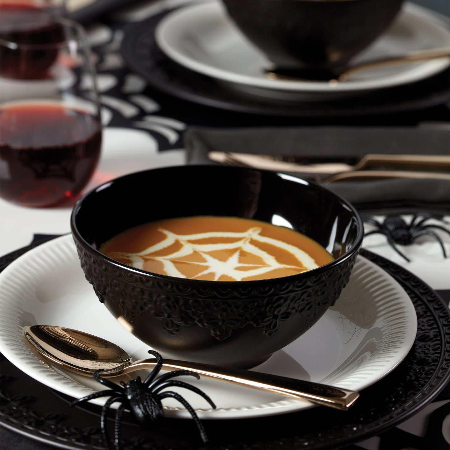 Chelse Muse Fleur Black All-Purpose Bowls, Set of 4
