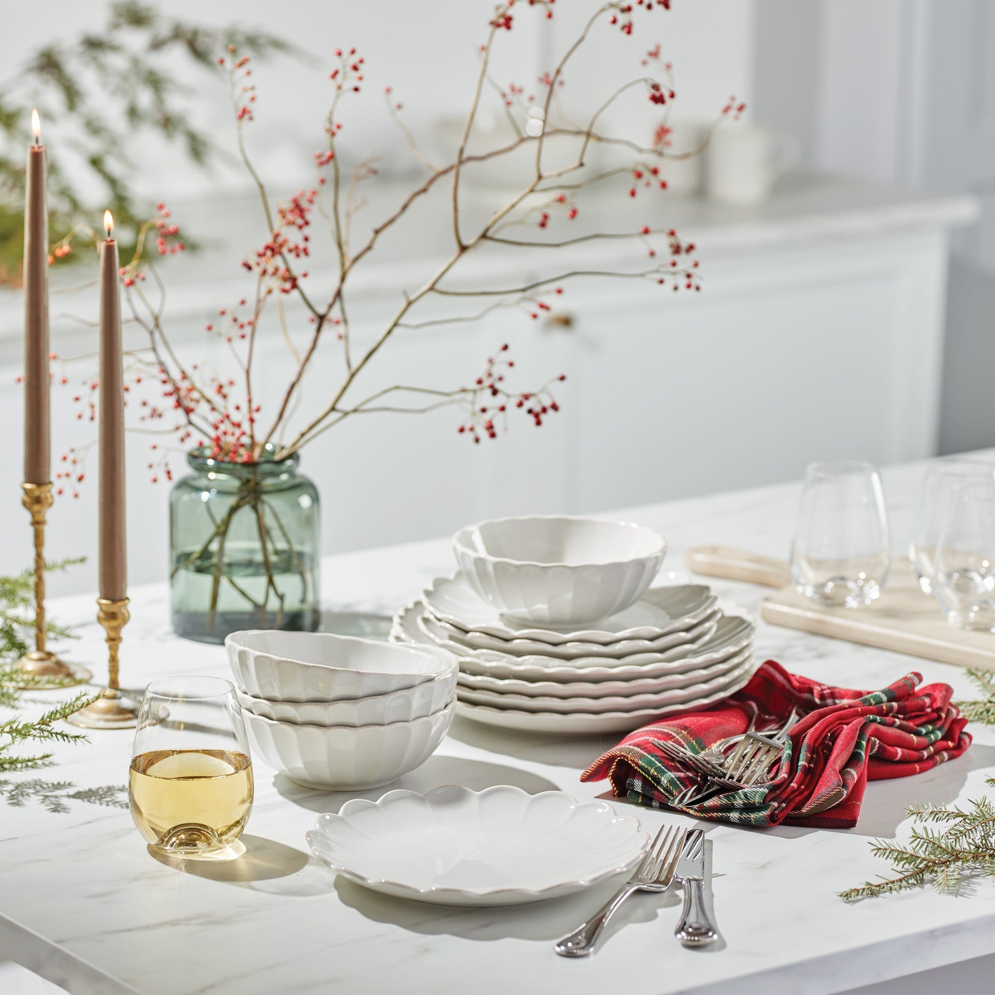 French Perle Scallop White 12-Piece Dinnerware Set