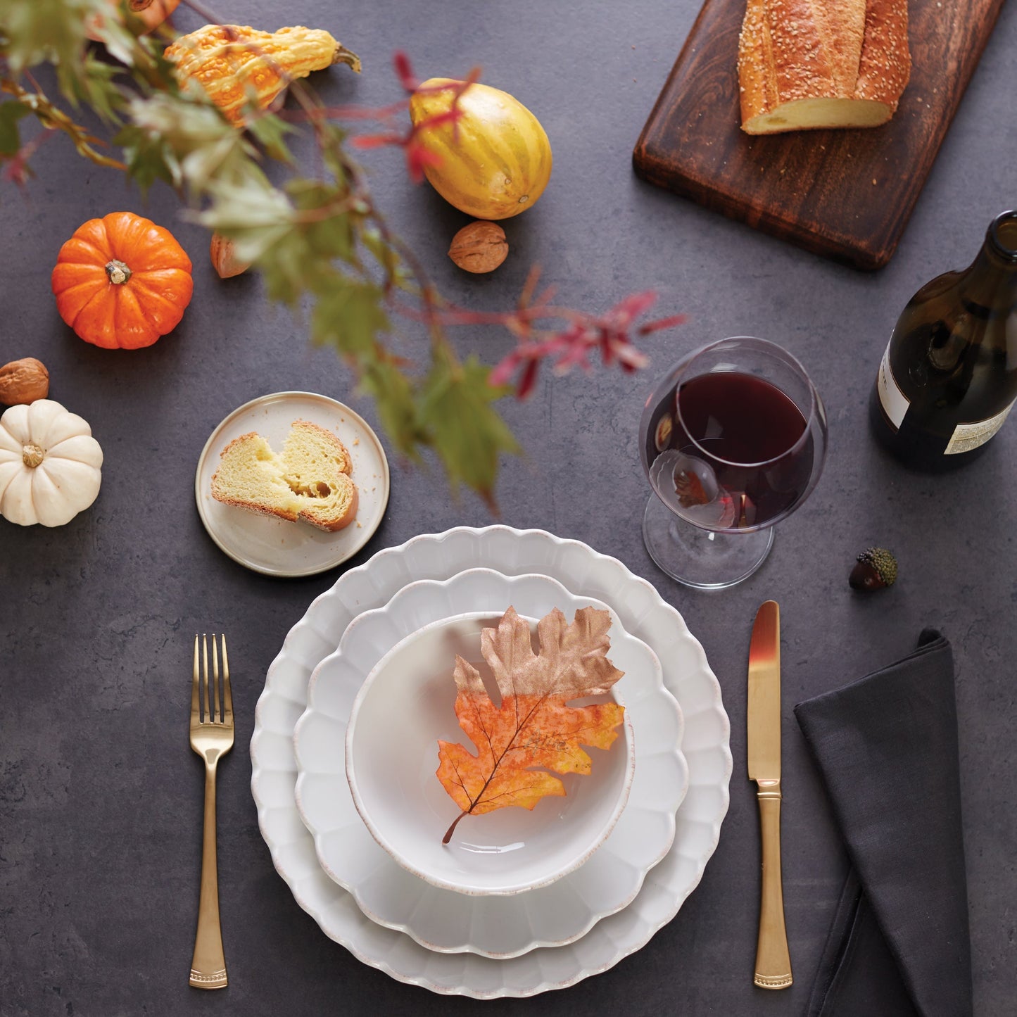 French Perle Scallop White 4-Piece Place Setting