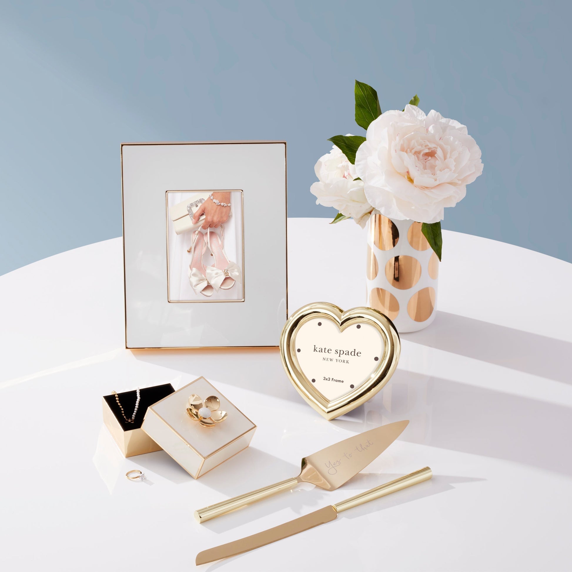 Make It Pop Gold Floral Box