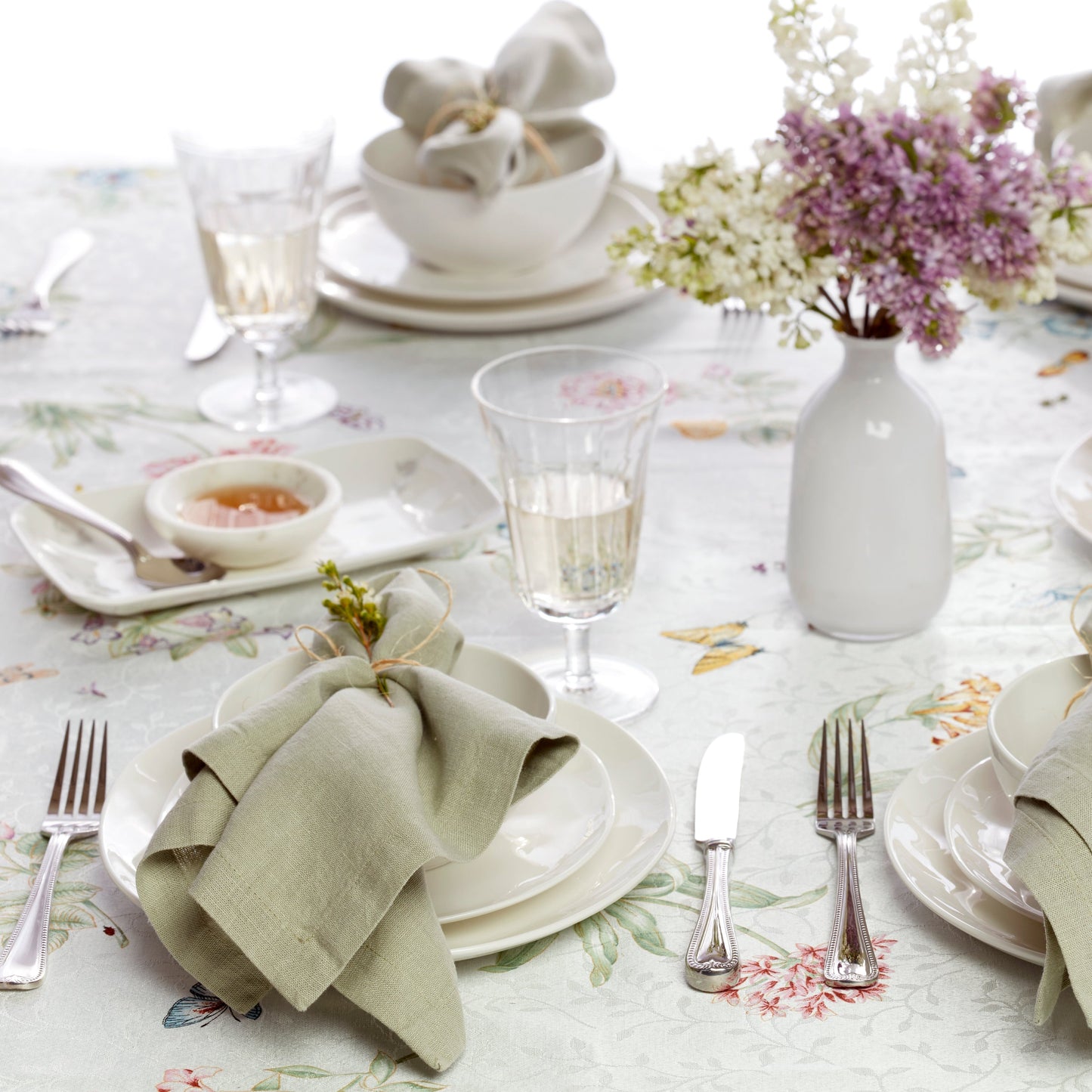 Bay Colors White Dinner Plates, Set of 4