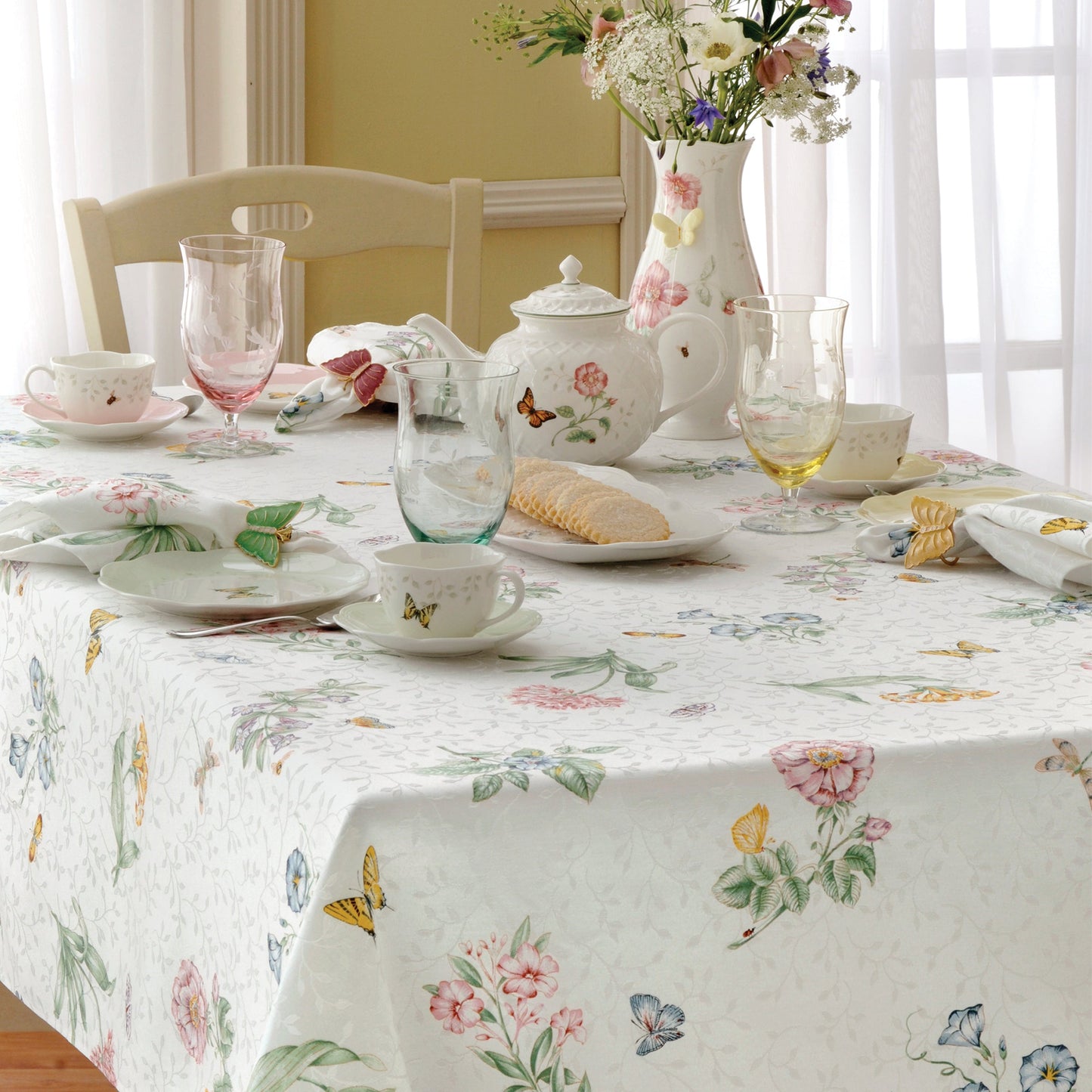 Butterfly Meadow 60x102 Tablecloth