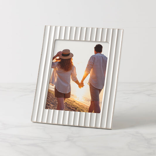 French Perle Scallop White 8x10 Photo Frame