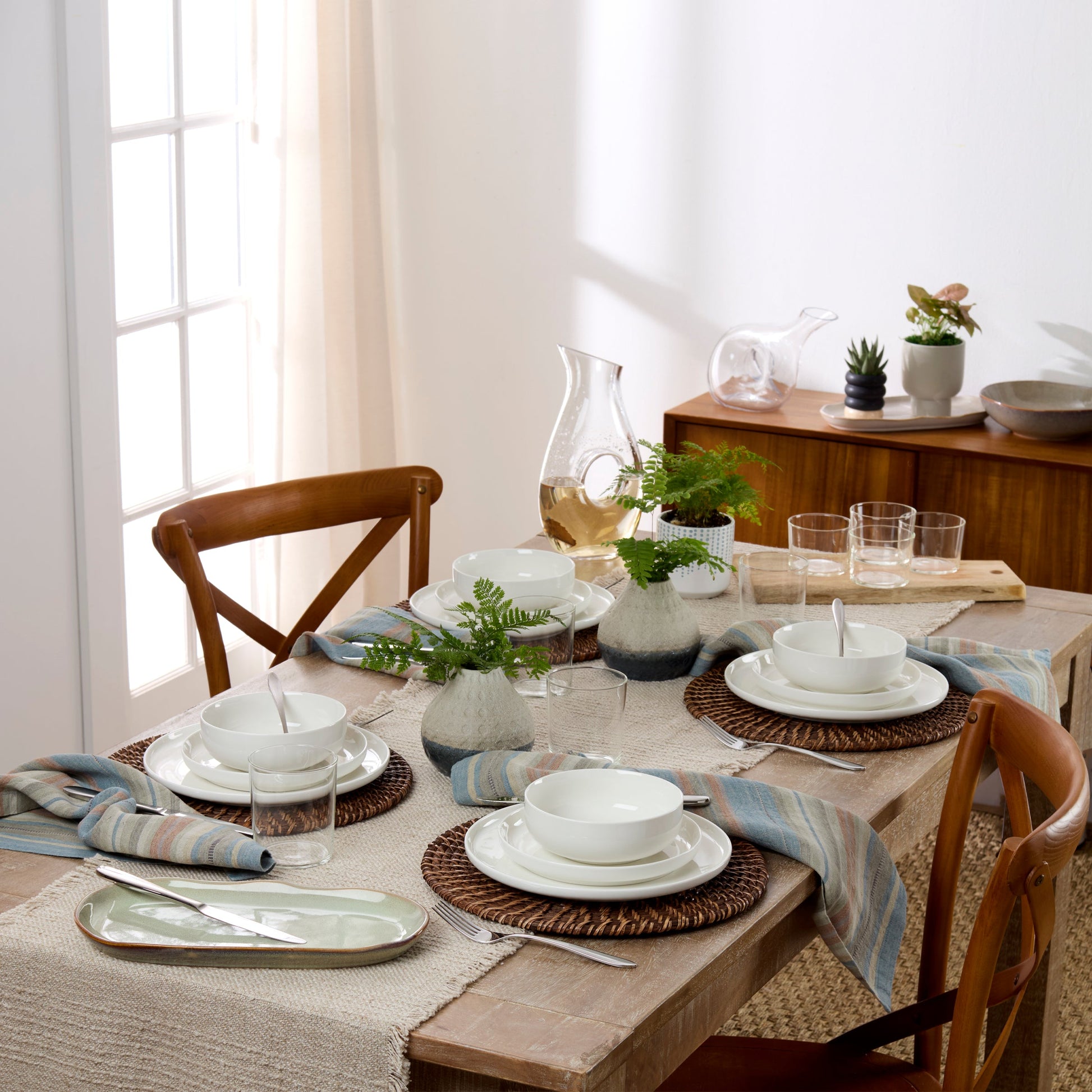 24 Seven White 24-Piece Dinnerware Set