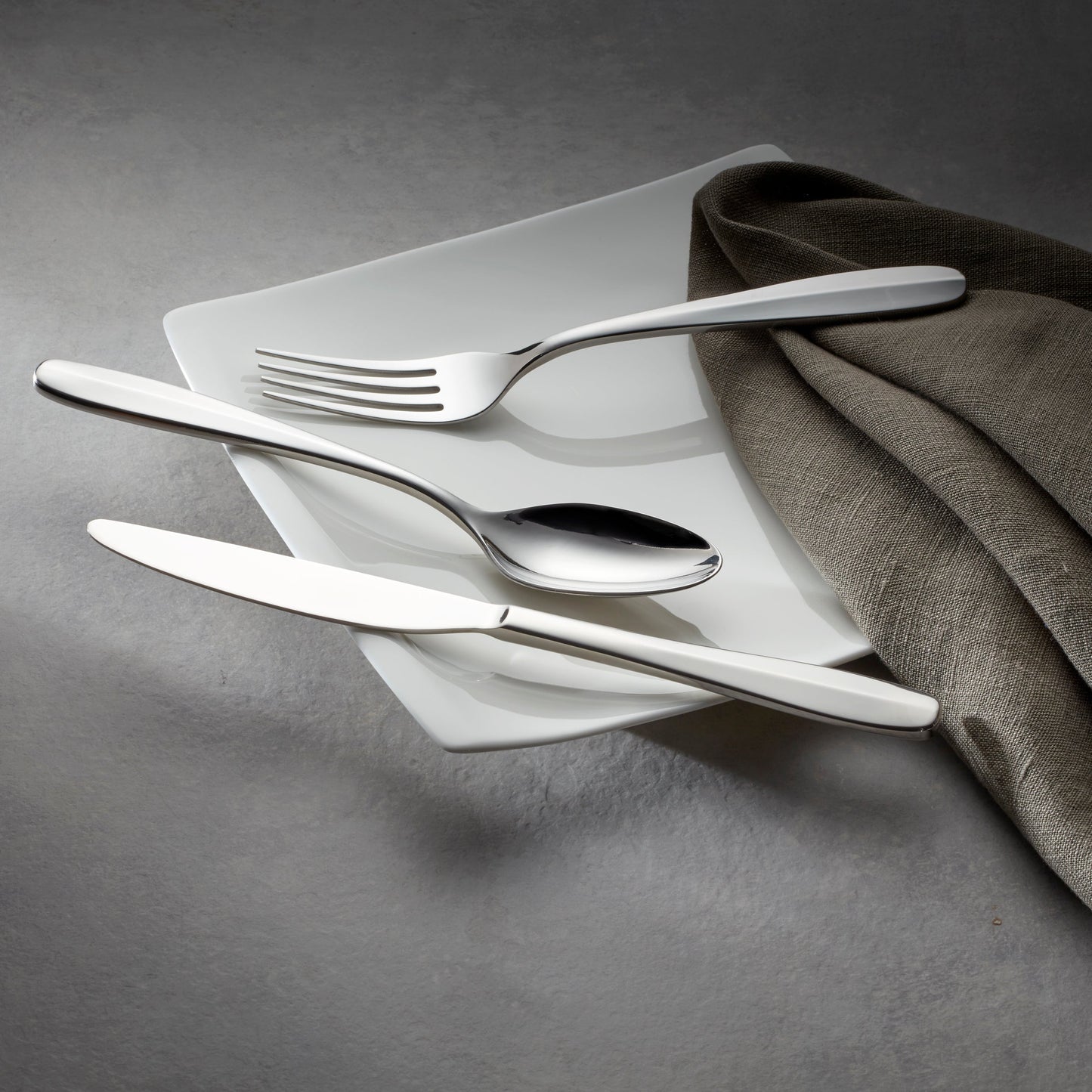 Oakwood 20-Piece Flatware Set