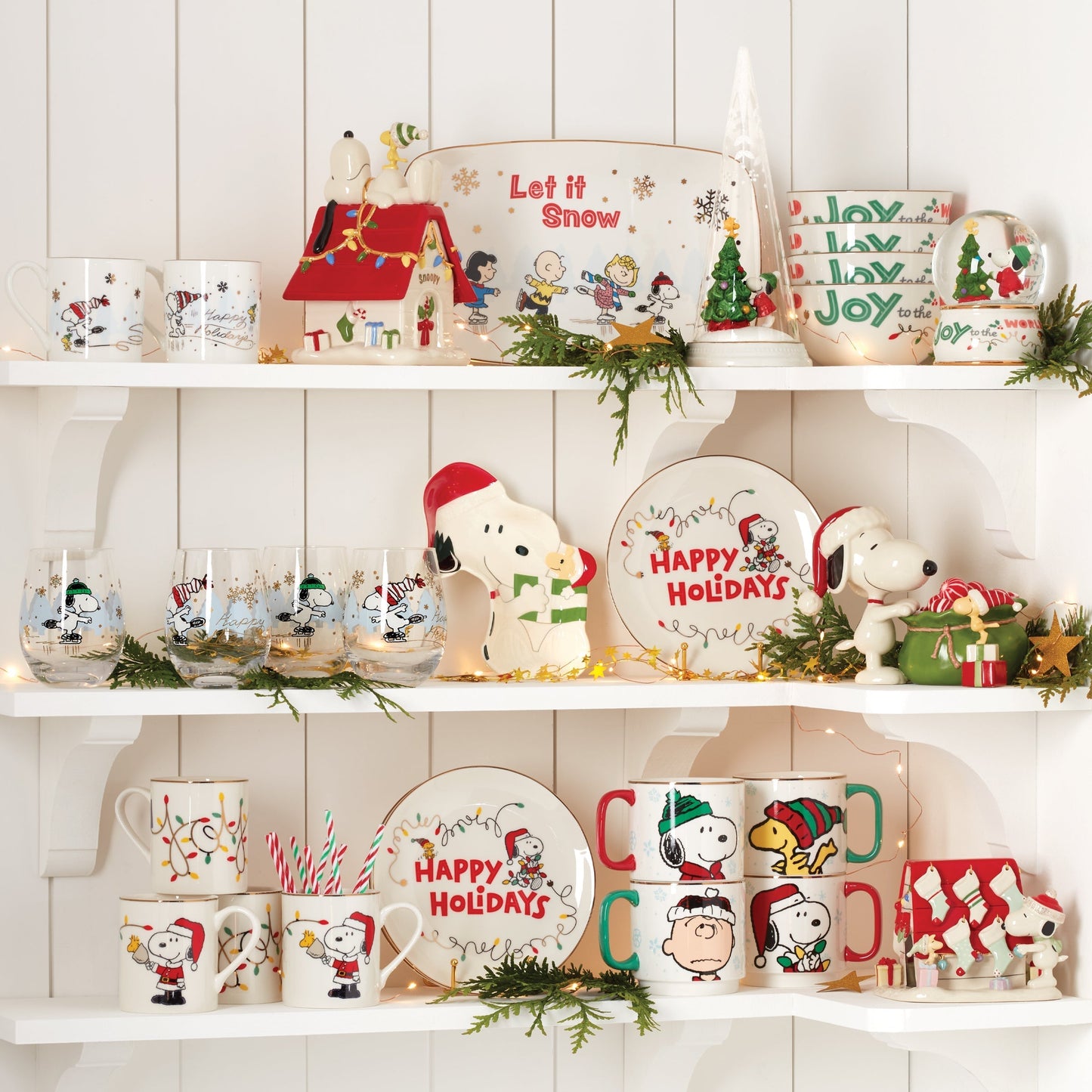 Snoopy Christmas Accent Plates, Set of 4