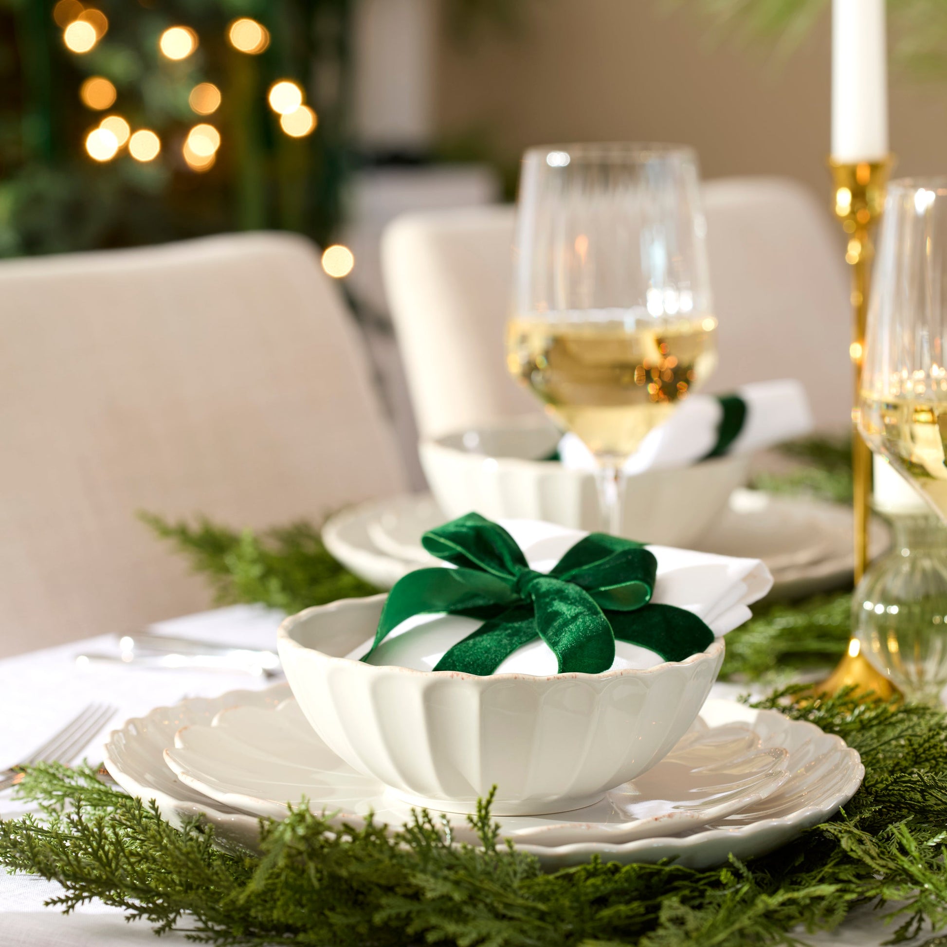 French Perle Scallop White Dinner Plates, Set of 4