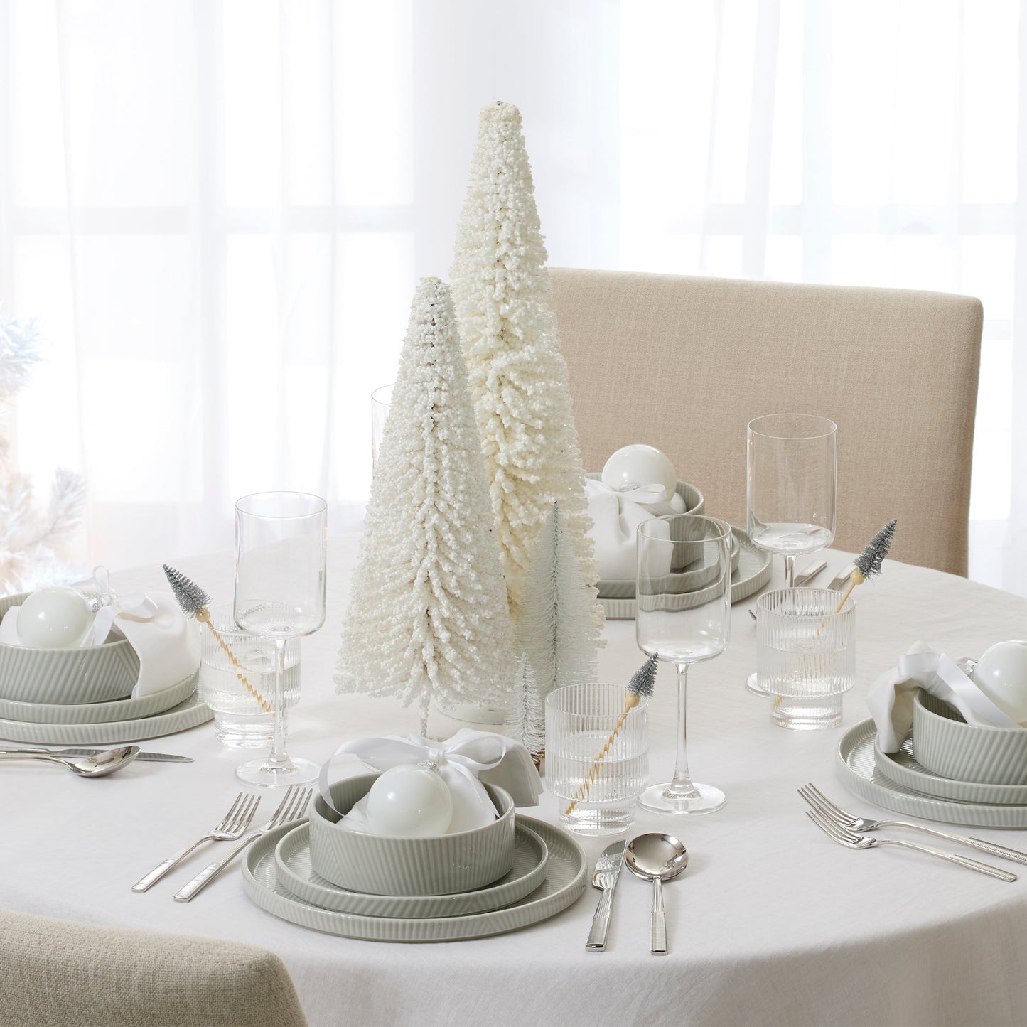 Modulus Vapor 18-Piece Dinnerware Set