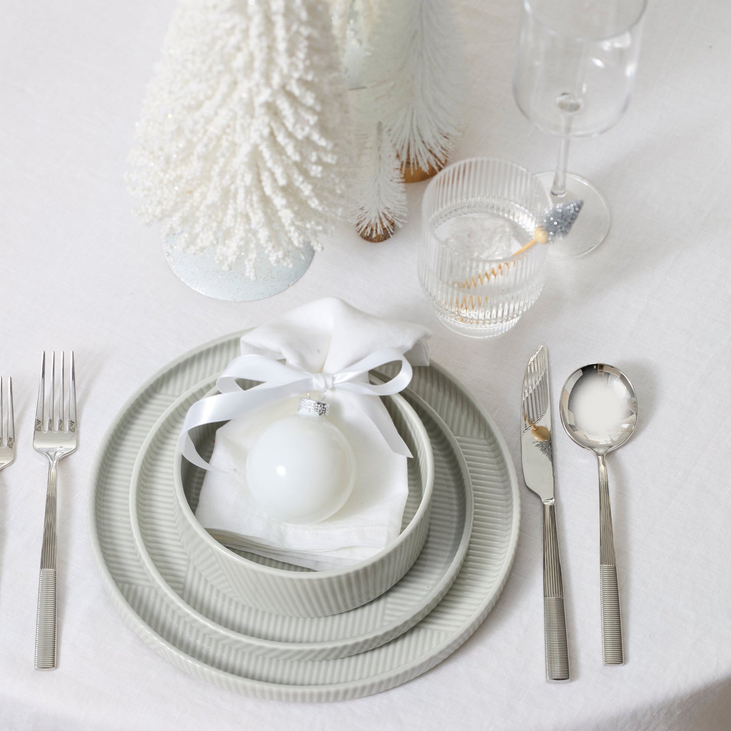Modulus Vapor 18-Piece Dinnerware Set