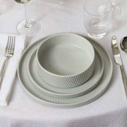 Modulus Vapor 18-Piece Dinnerware Set