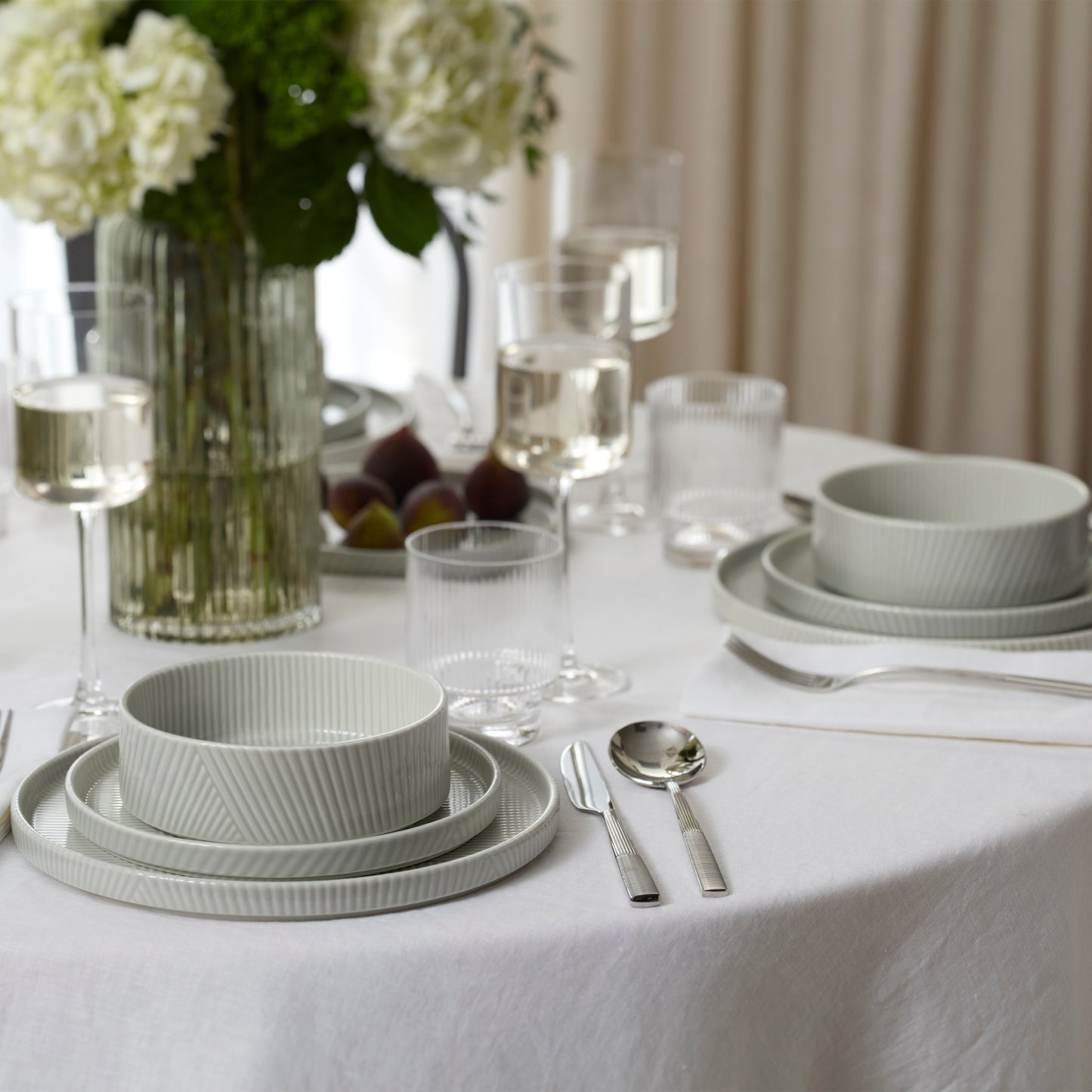Modulus Vapor 18-Piece Dinnerware Set