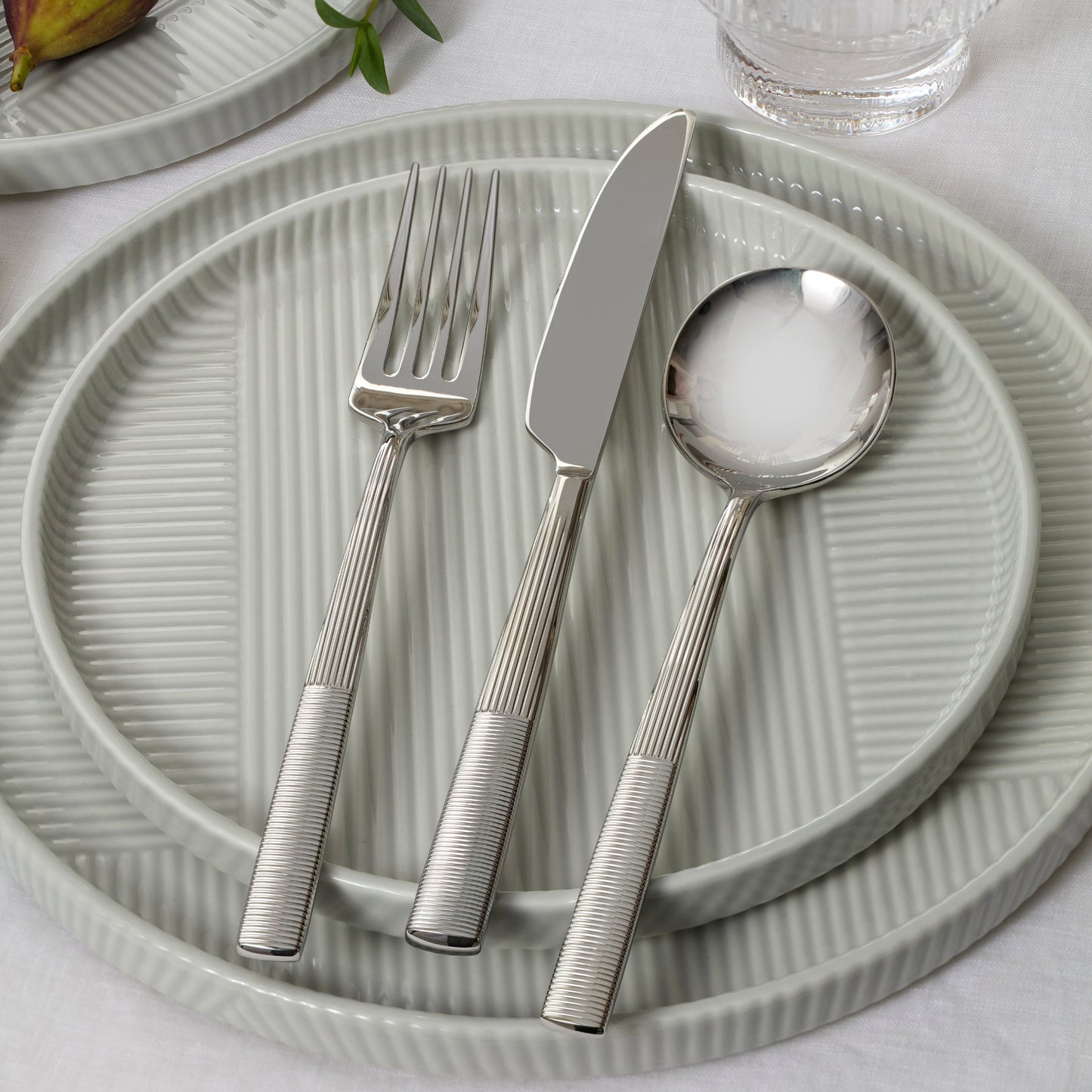 Modulus Vapor 16-Piece Dinnerware Set