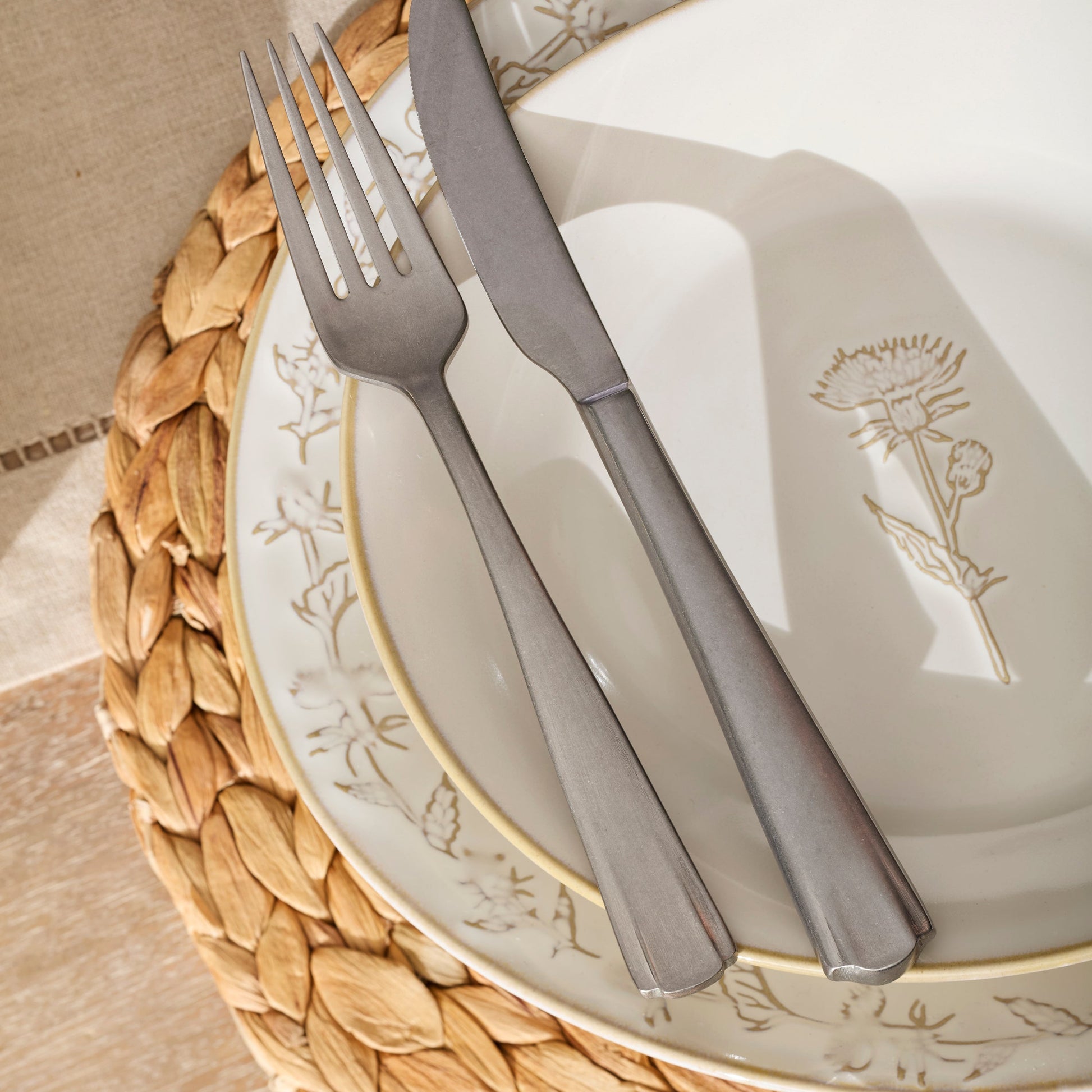Homespun 16-Piece Dinnerware Set