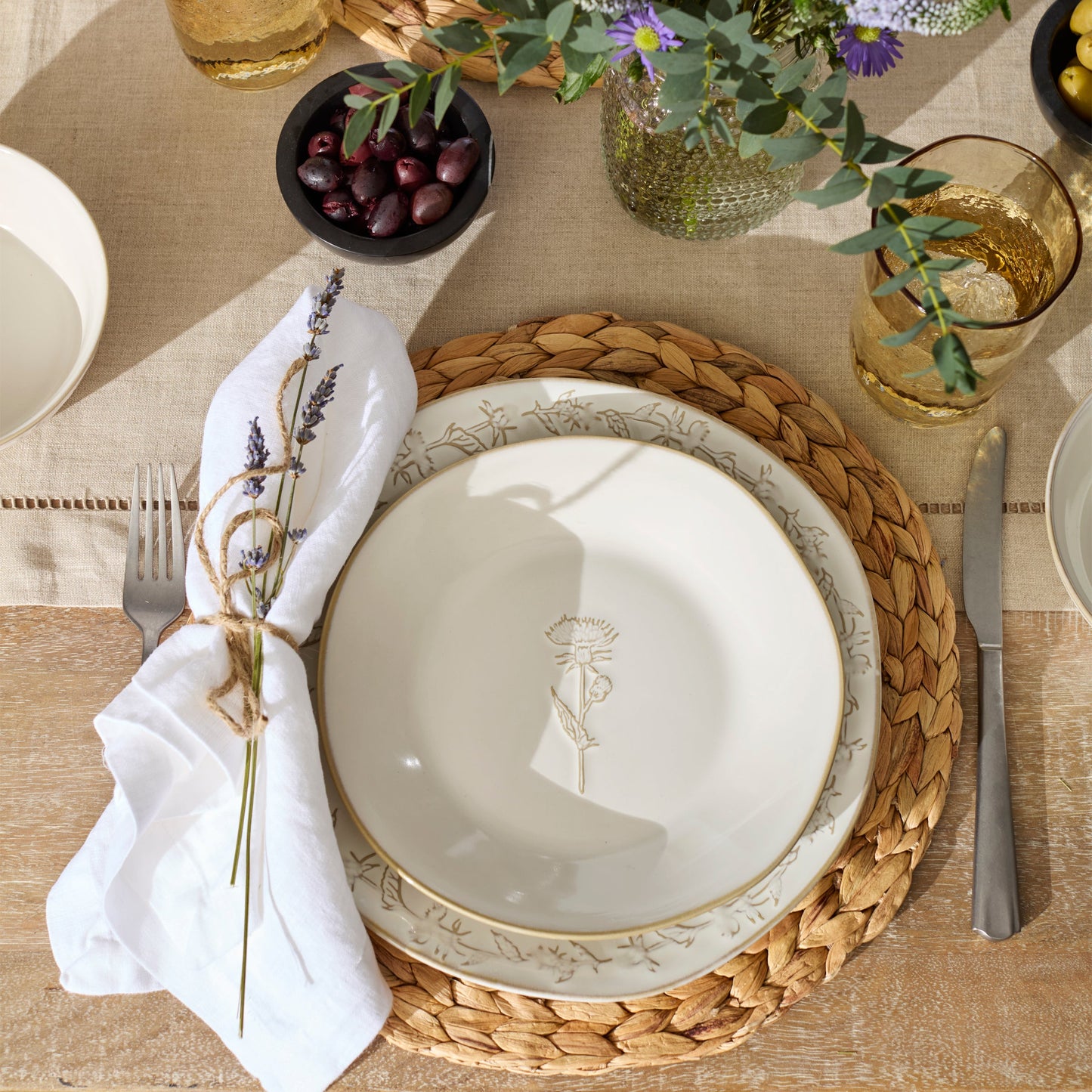 Homespun 16-Piece Dinnerware Set