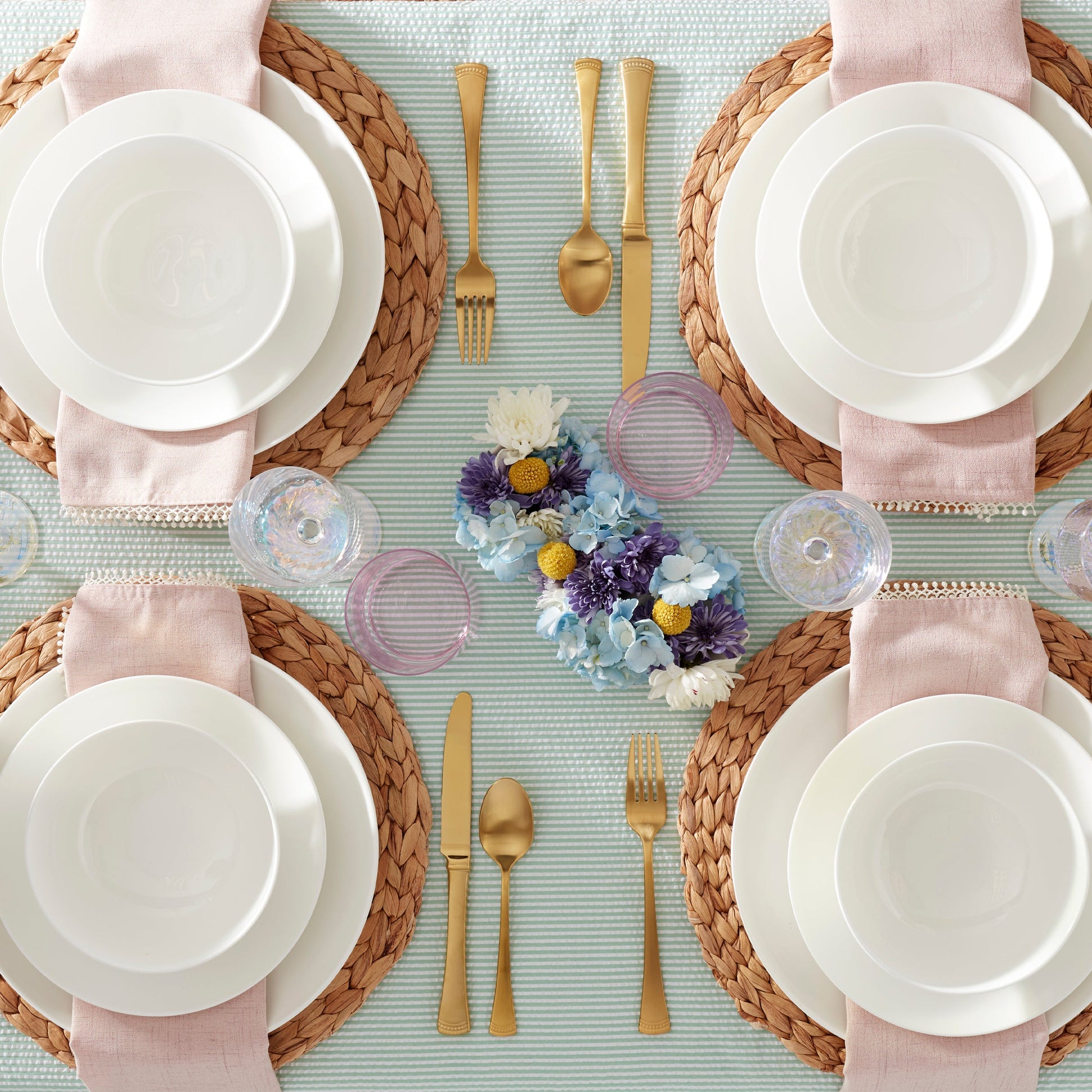 Studio 1414 Coupe 16-Piece Dinnerware Set