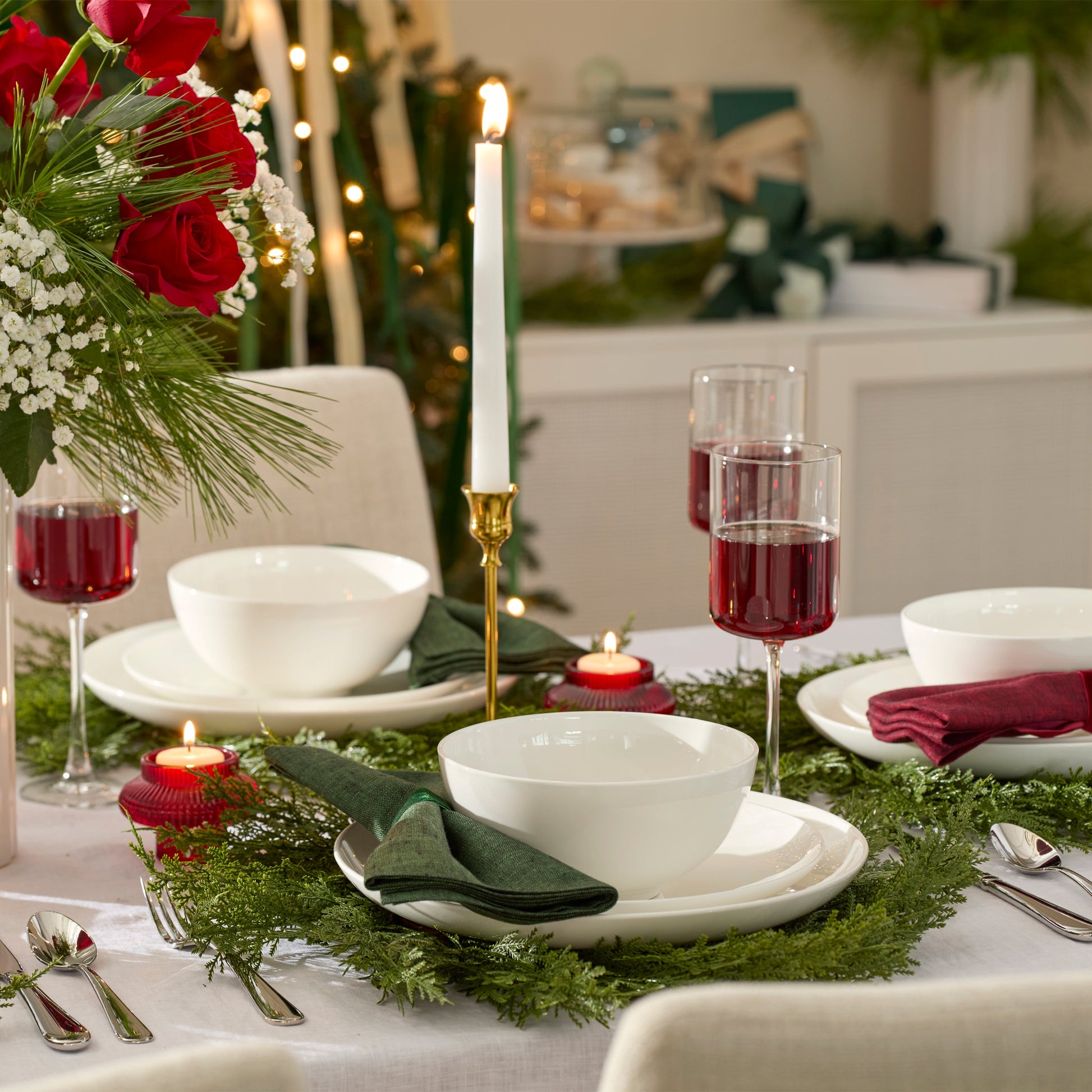 Studio 1414 Coupe 16-Piece Dinnerware Set