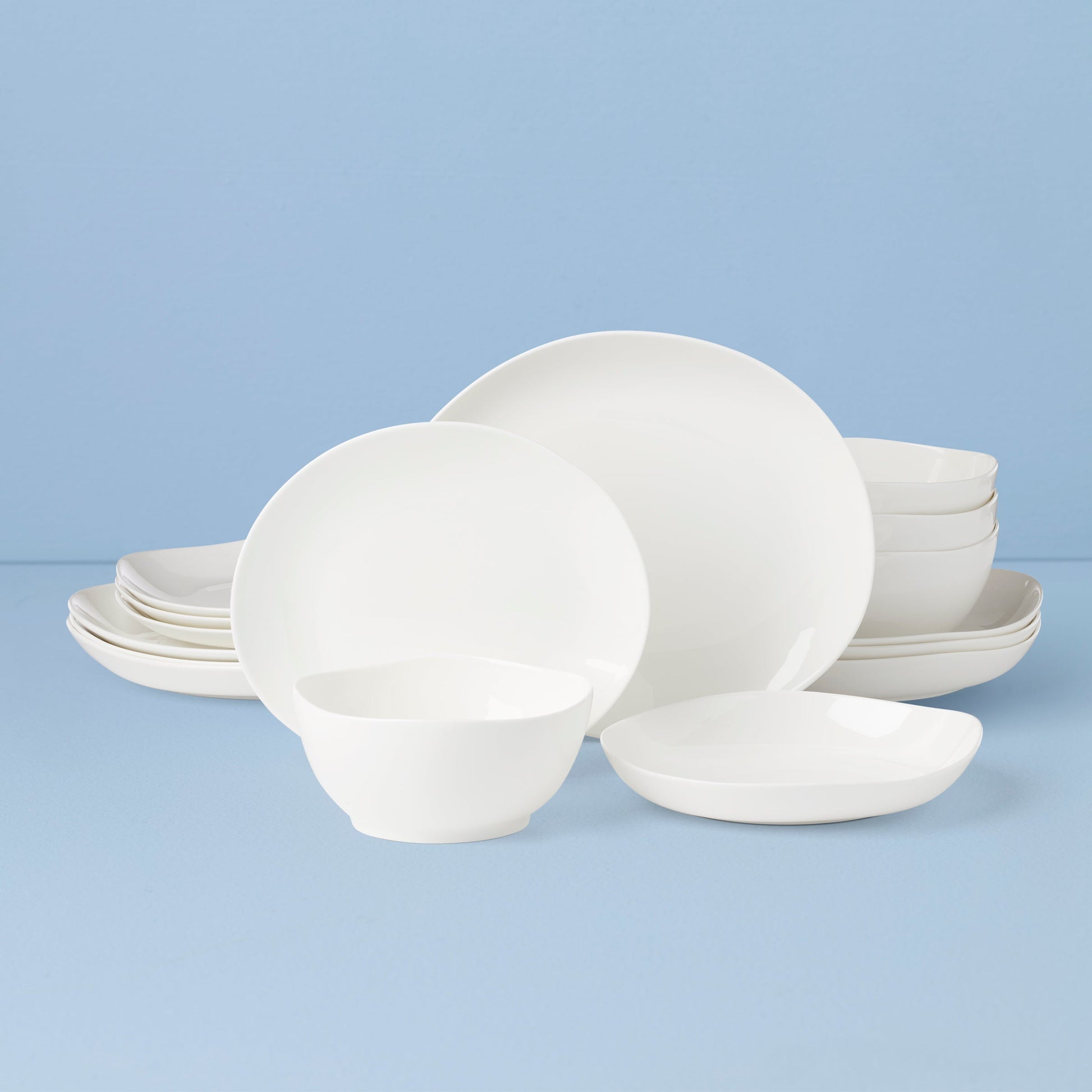 Studio 1414 Curve 16-Piece Dinnerware Set