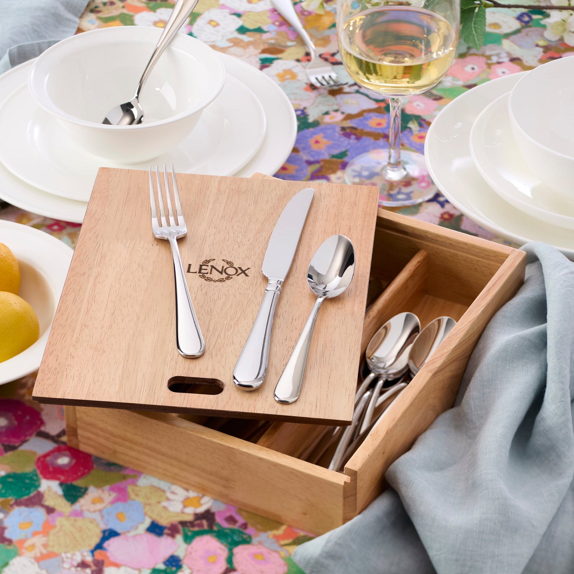 Studio 1414 Mirror 24 Piece Flatware Set with Caddy