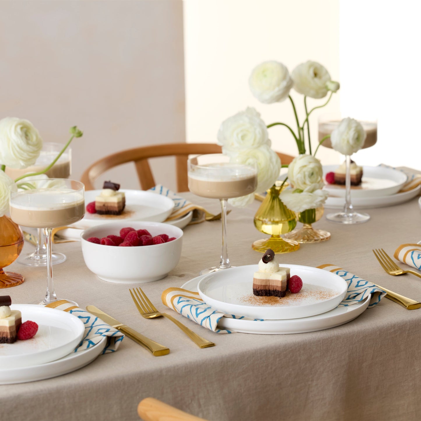 Modern White 18-Piece Dinnerware Set