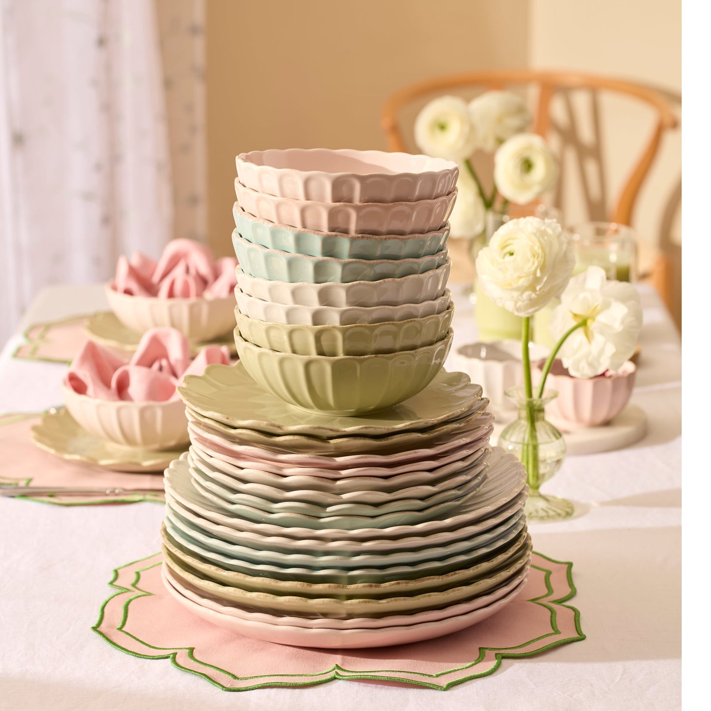 French Perle Scallop Matcha 24-Piece Dinnerware Set