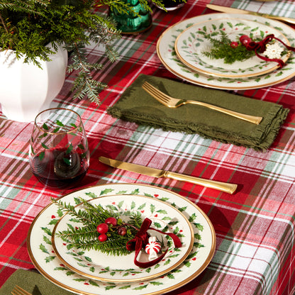 Holiday 18-Piece Dinnerware Set