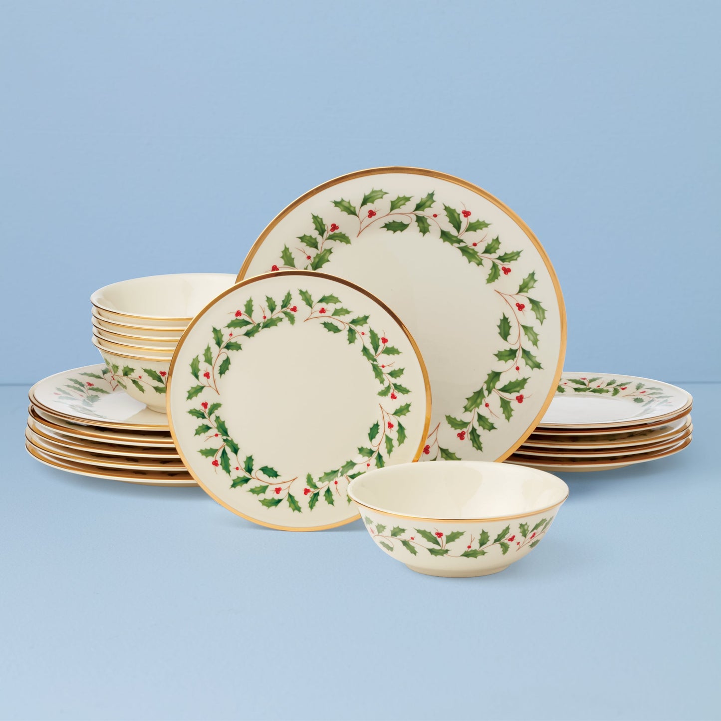 Holiday 18-Piece Dinnerware Set