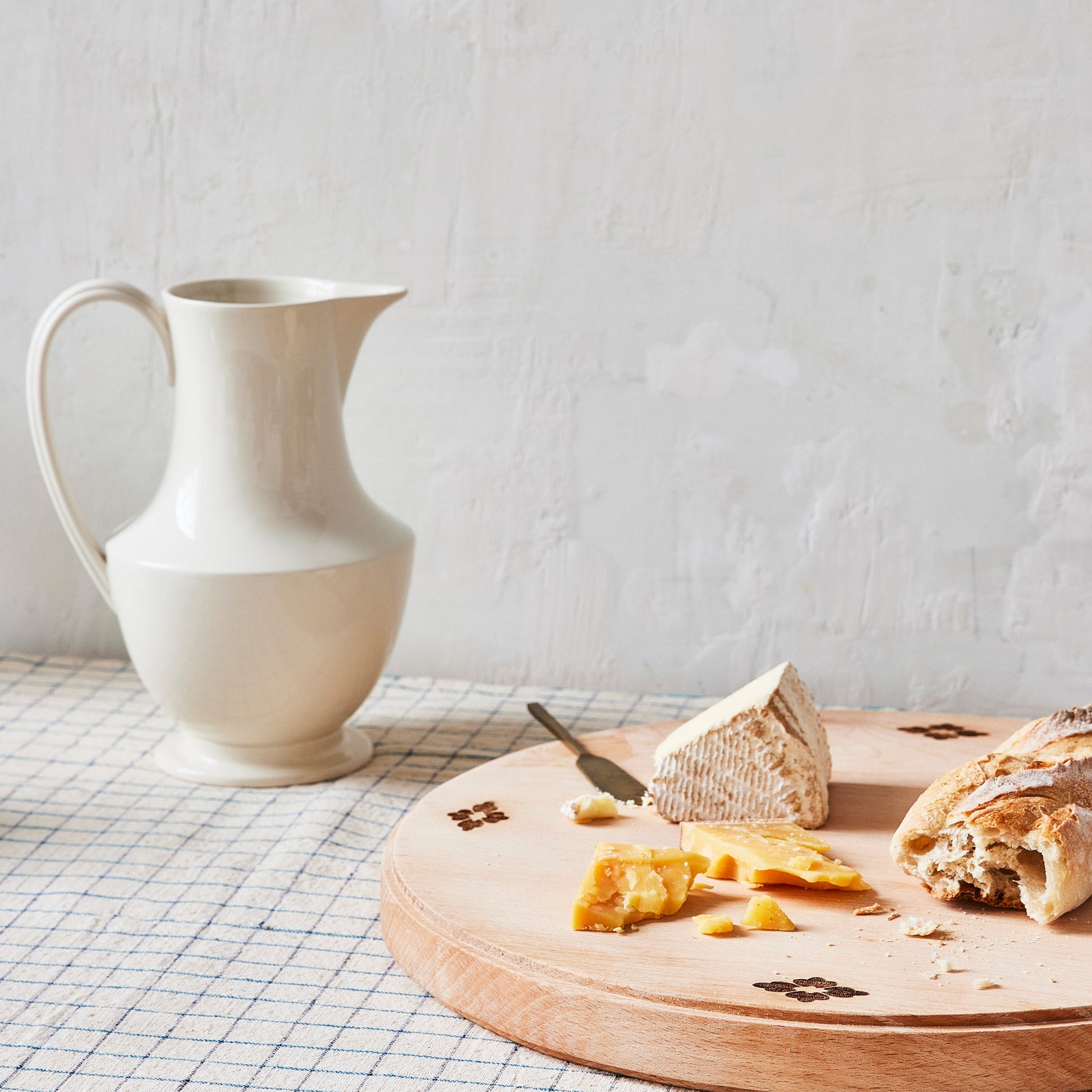 No. 2 Flour Toulouse Medium Pitcher