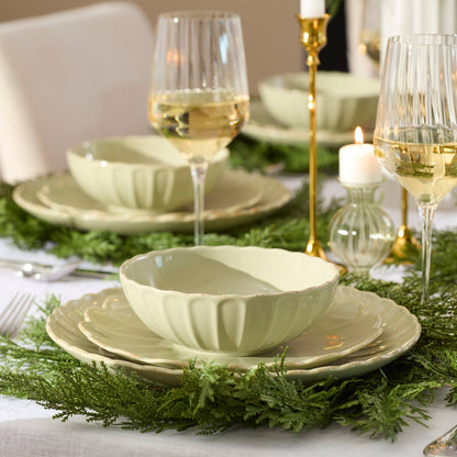 French Perle Scallop Matcha 18-Piece Dinnerware Set