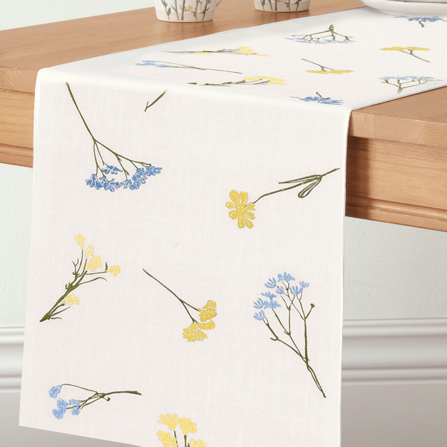 Wildflowers Allover 14x90 Table Runner