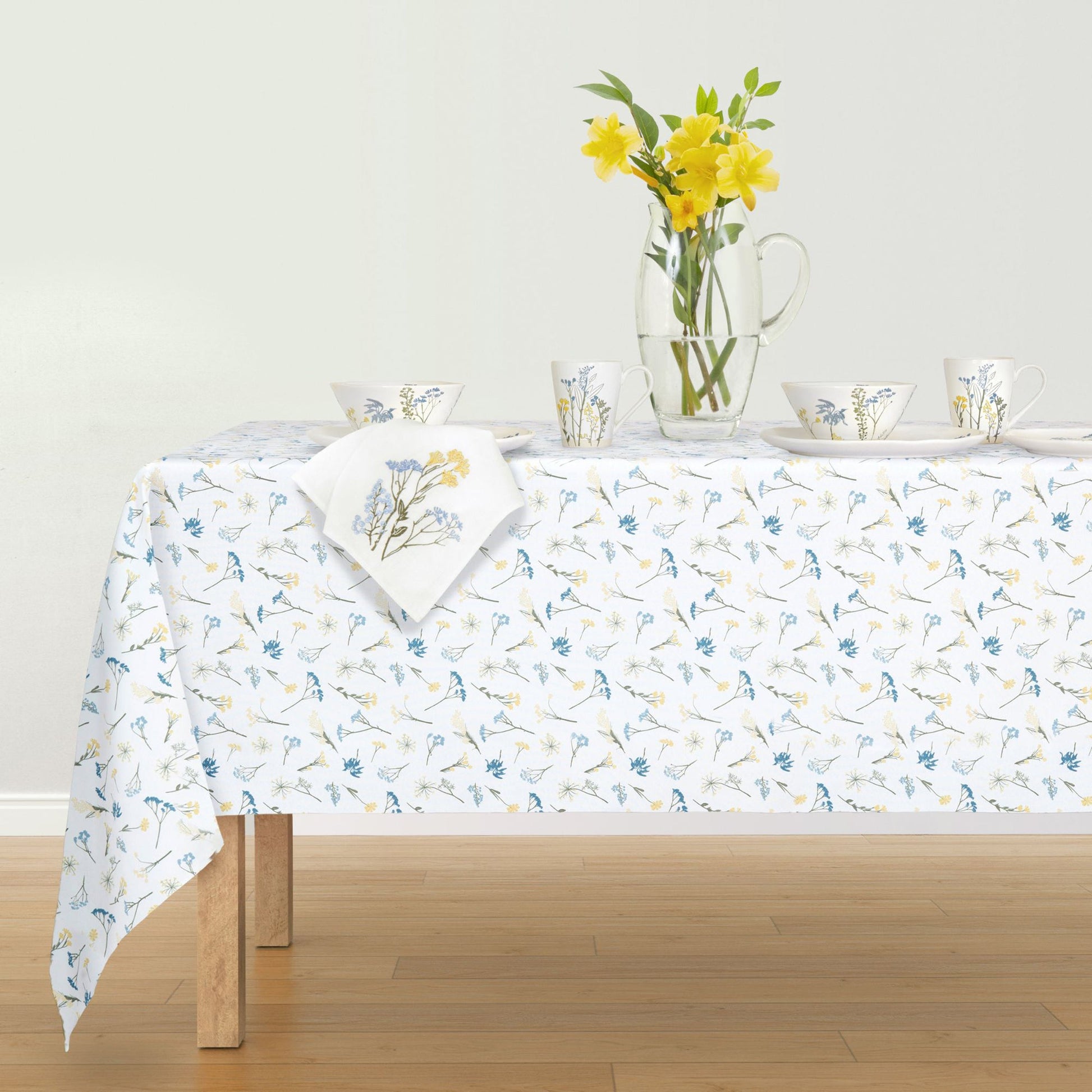 Wildflowers Allover 60x120 Tablecloth