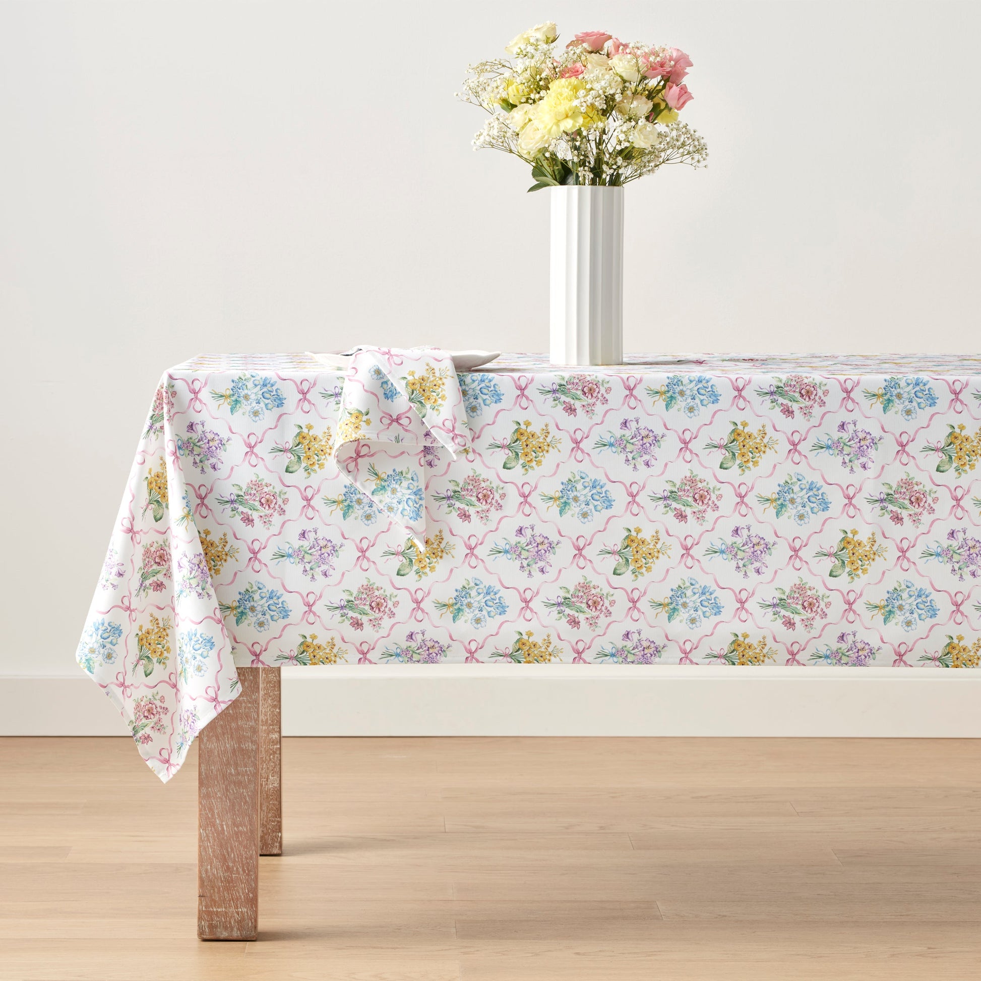 Bouquet Ribbon 60x102 Tablecloth