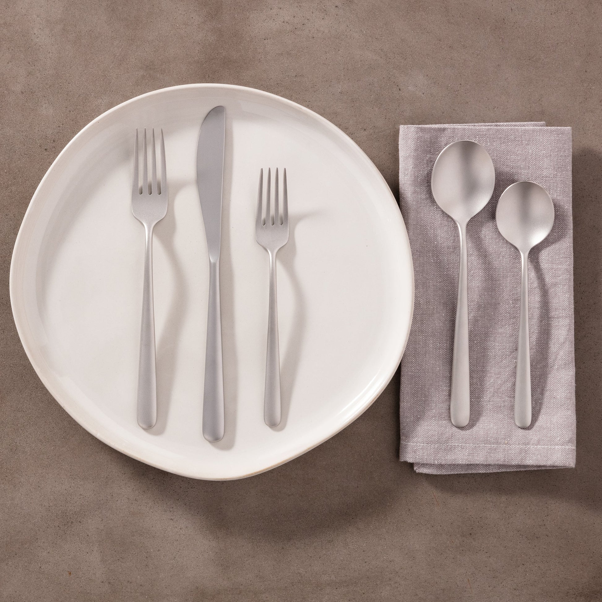 Lorenn Sand 20-Piece Flatware Set