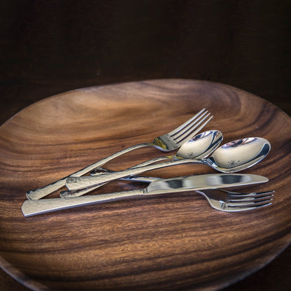 Reagan Hammered 20-Piece Flatware Set