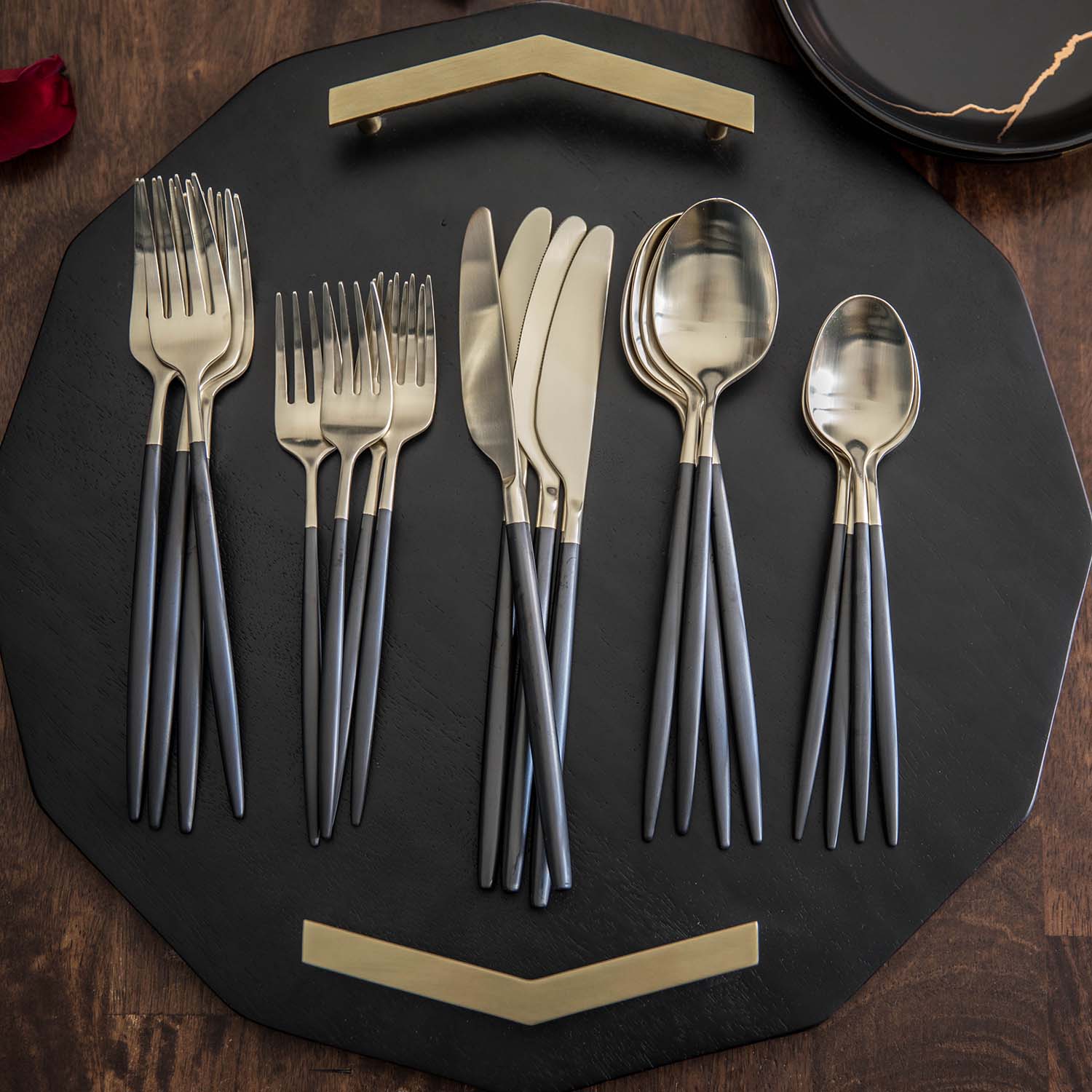Gaze Black Champagne Satin 20-Piece Flatware Set