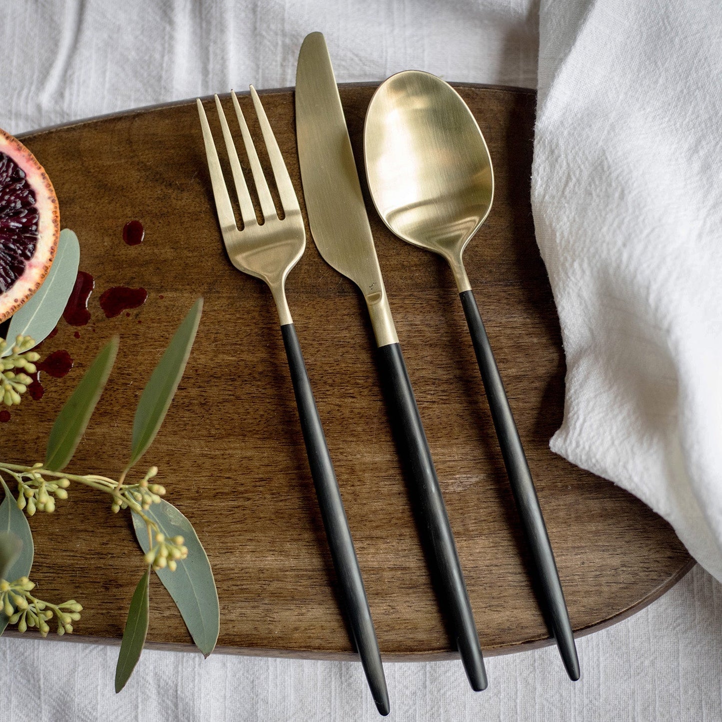 Gaze Black Champagne Satin 20-Piece Flatware Set